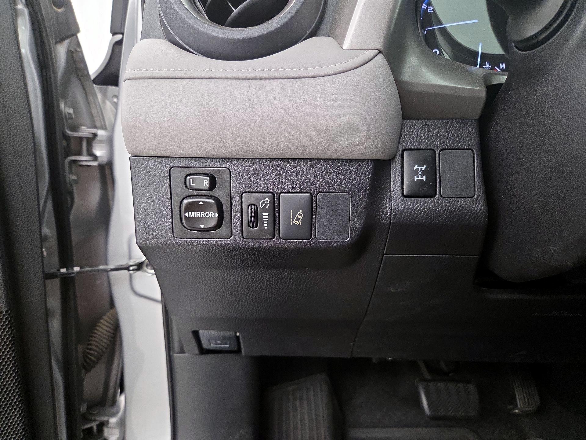 Thumbnail: 2017 Toyota RAV4 - 13