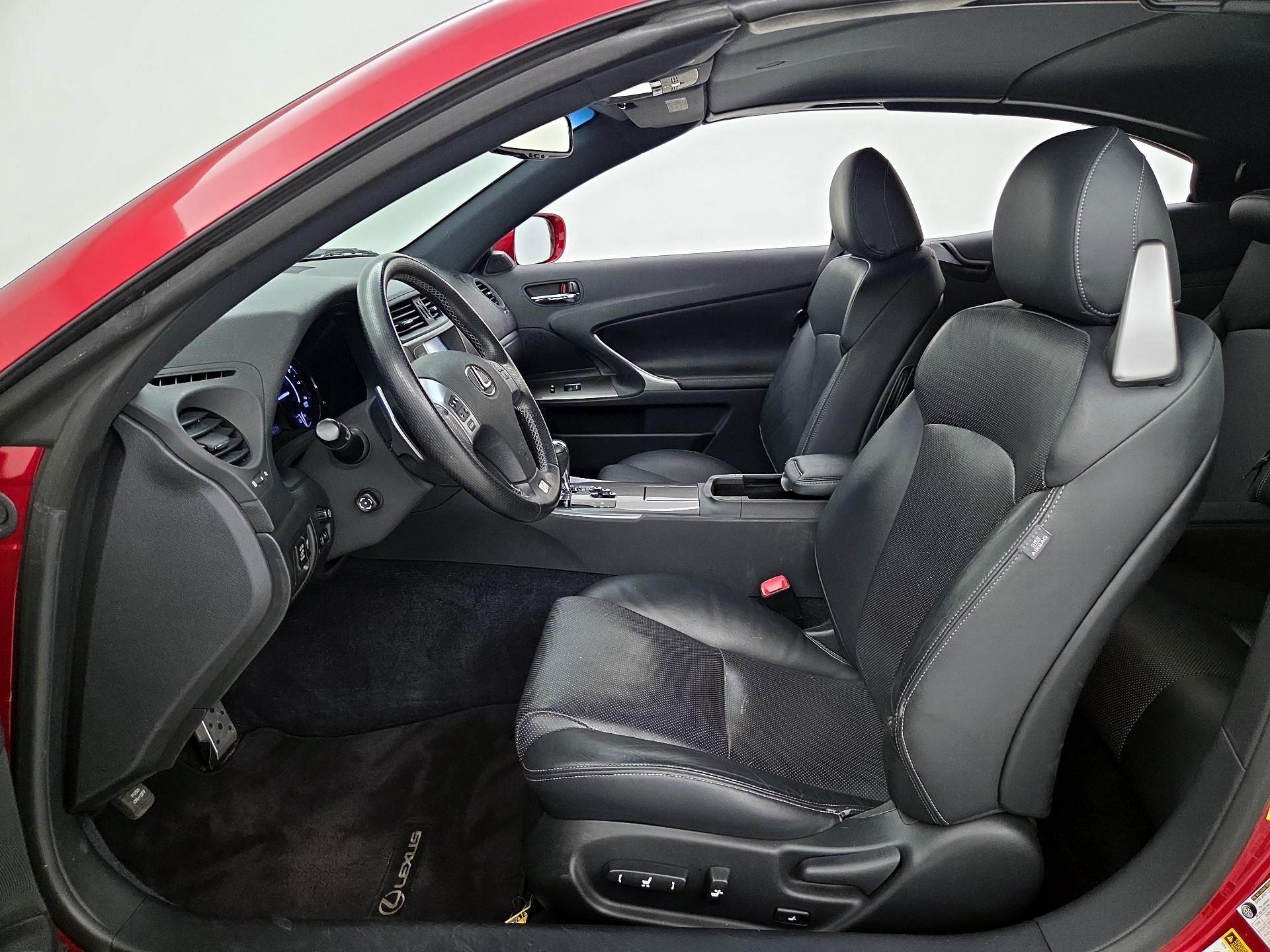 Thumbnail: 2015 Lexus IS - 11