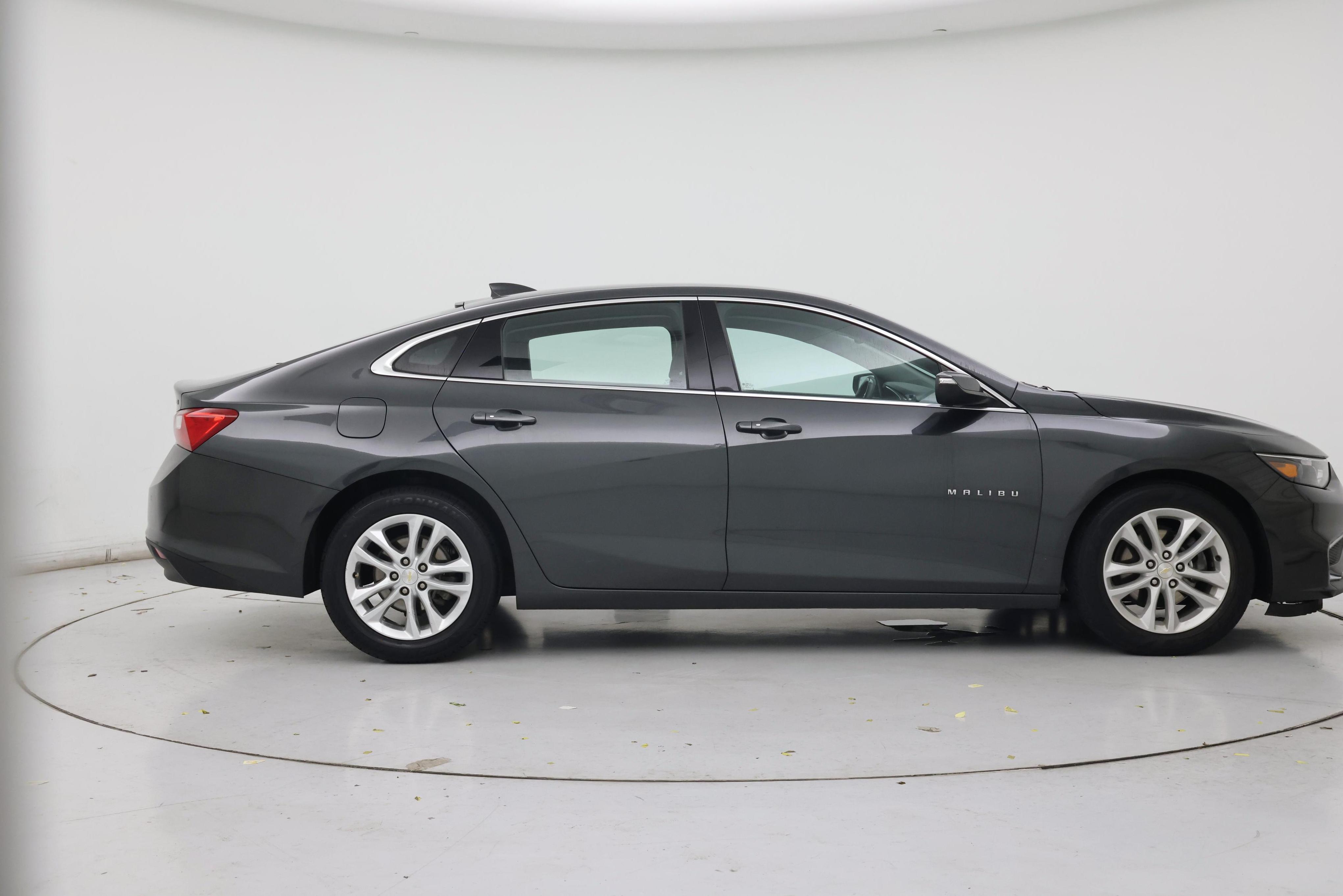 Thumbnail: 2018 Chevrolet Malibu - 7