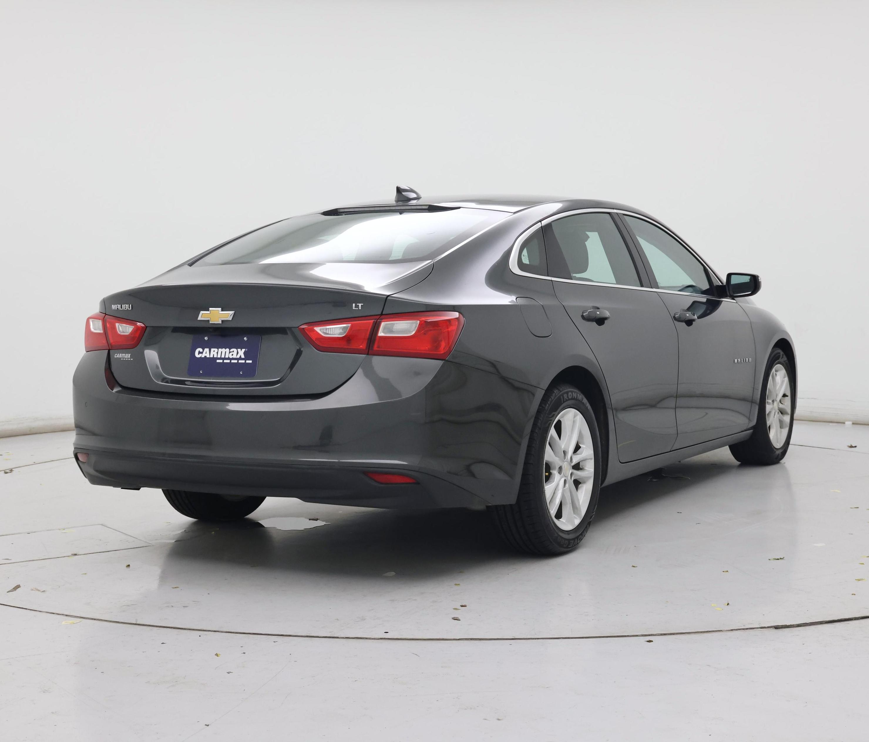 Thumbnail: 2018 Chevrolet Malibu - 8