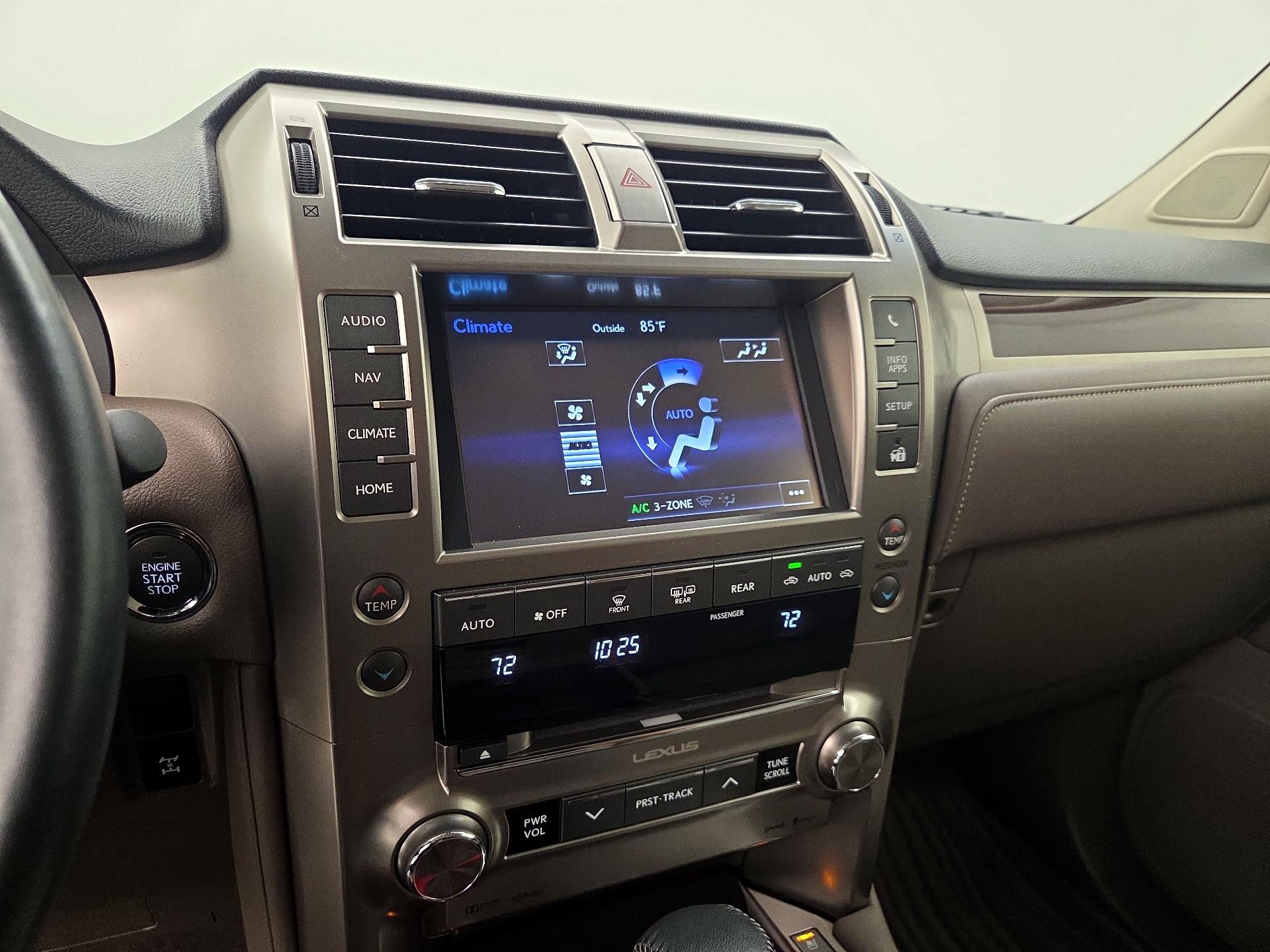 Thumbnail: 2014 Lexus GX - 17