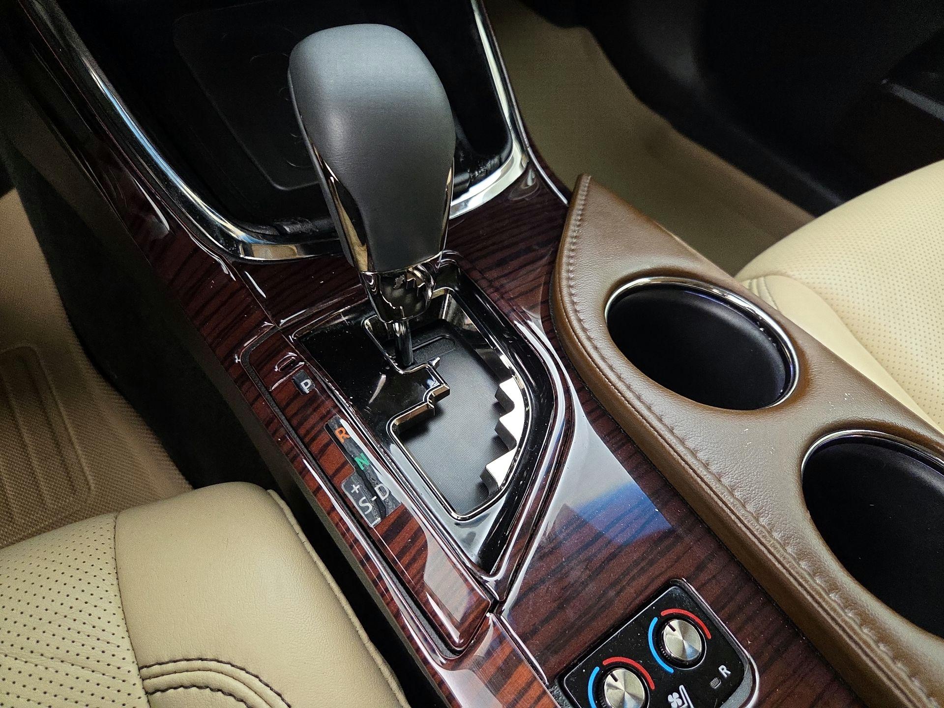 Thumbnail: 2016 Toyota Avalon - 18