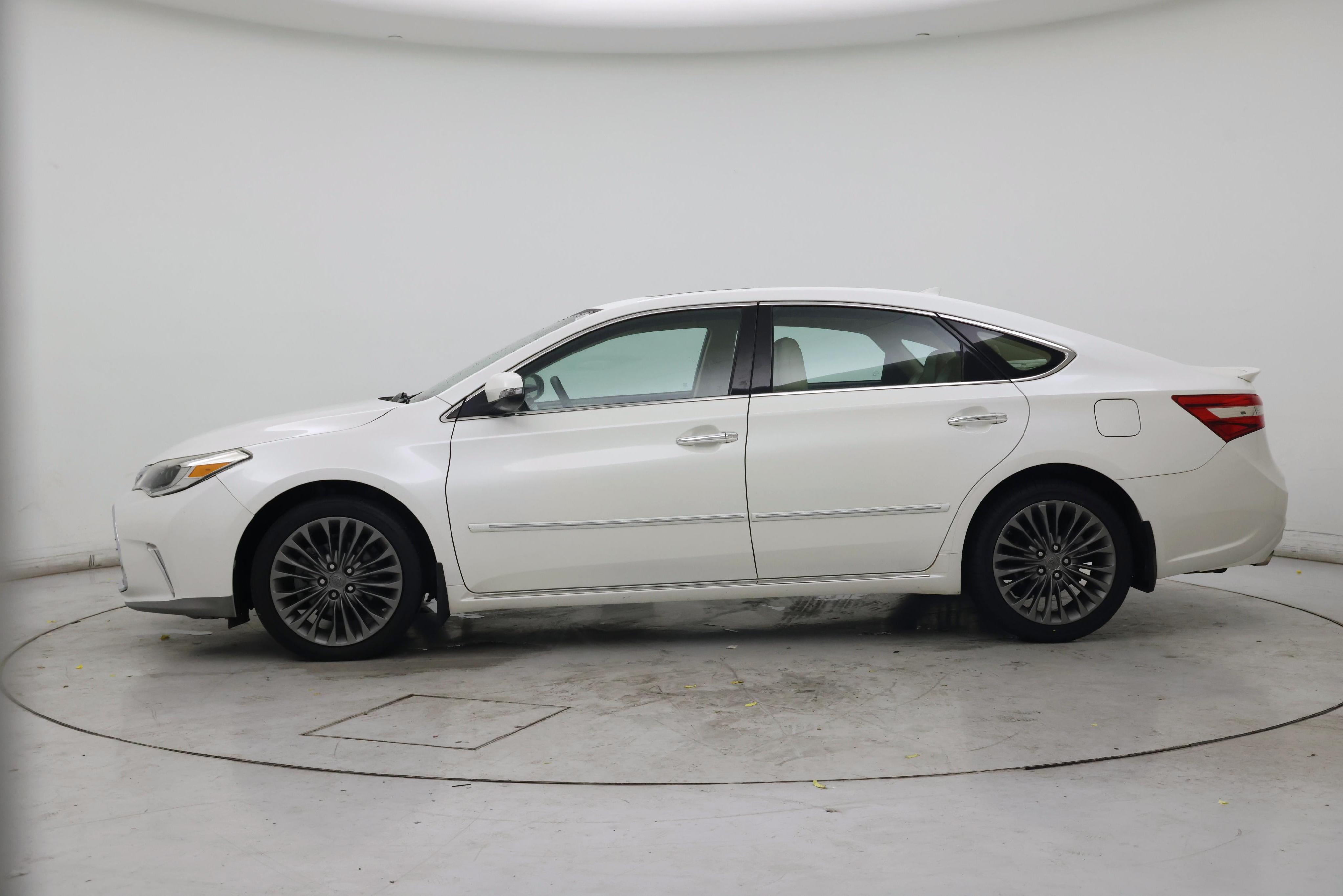 Thumbnail: 2016 Toyota Avalon - 3