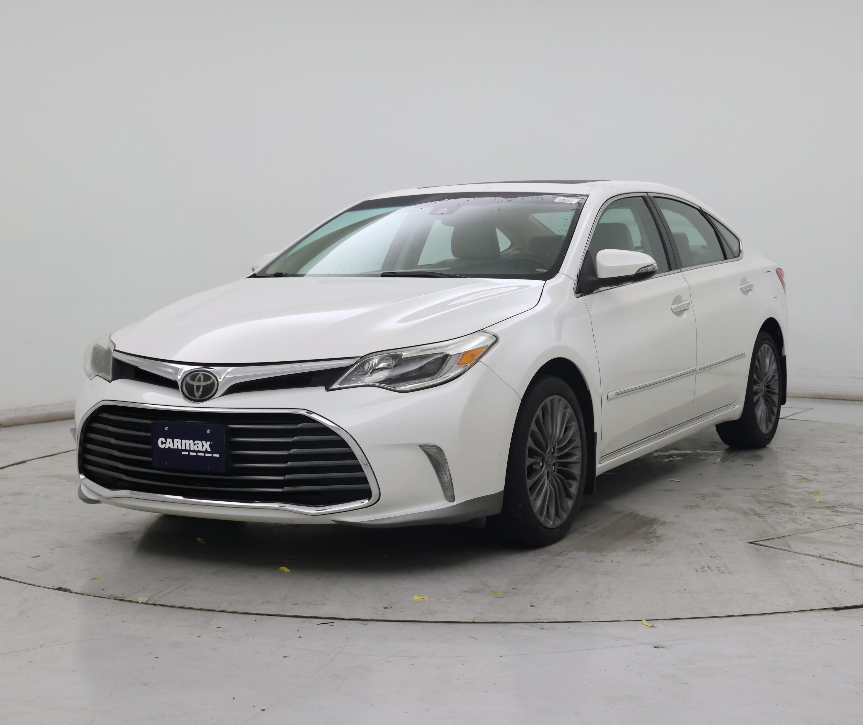Thumbnail: 2016 Toyota Avalon - 4