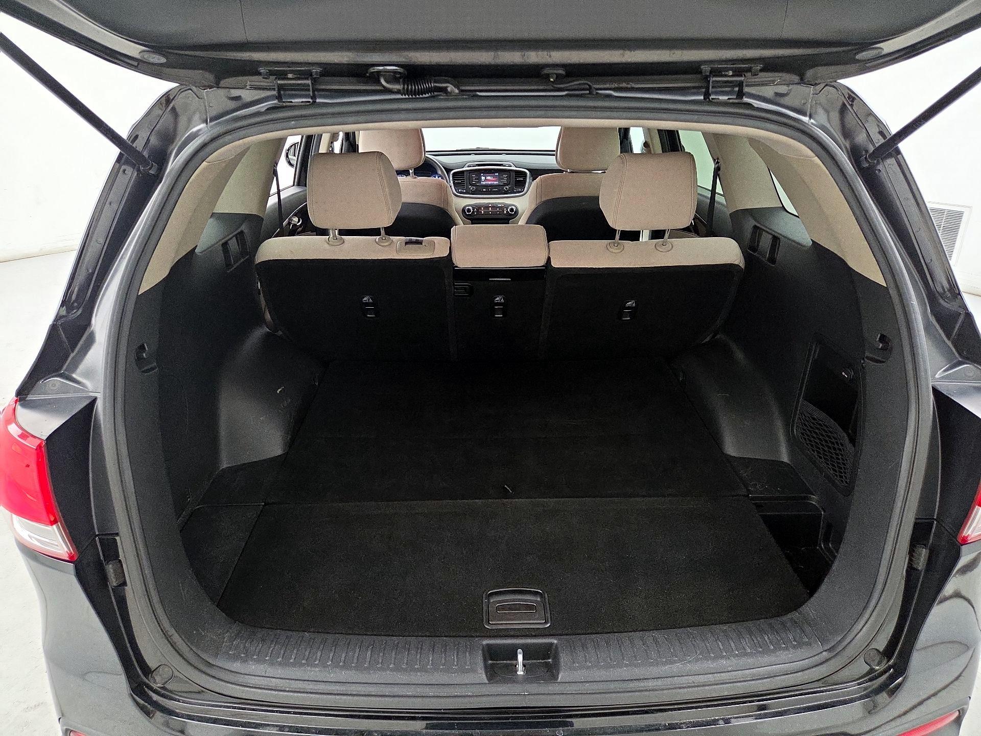 Thumbnail: 2016 Kia Sorento - 20