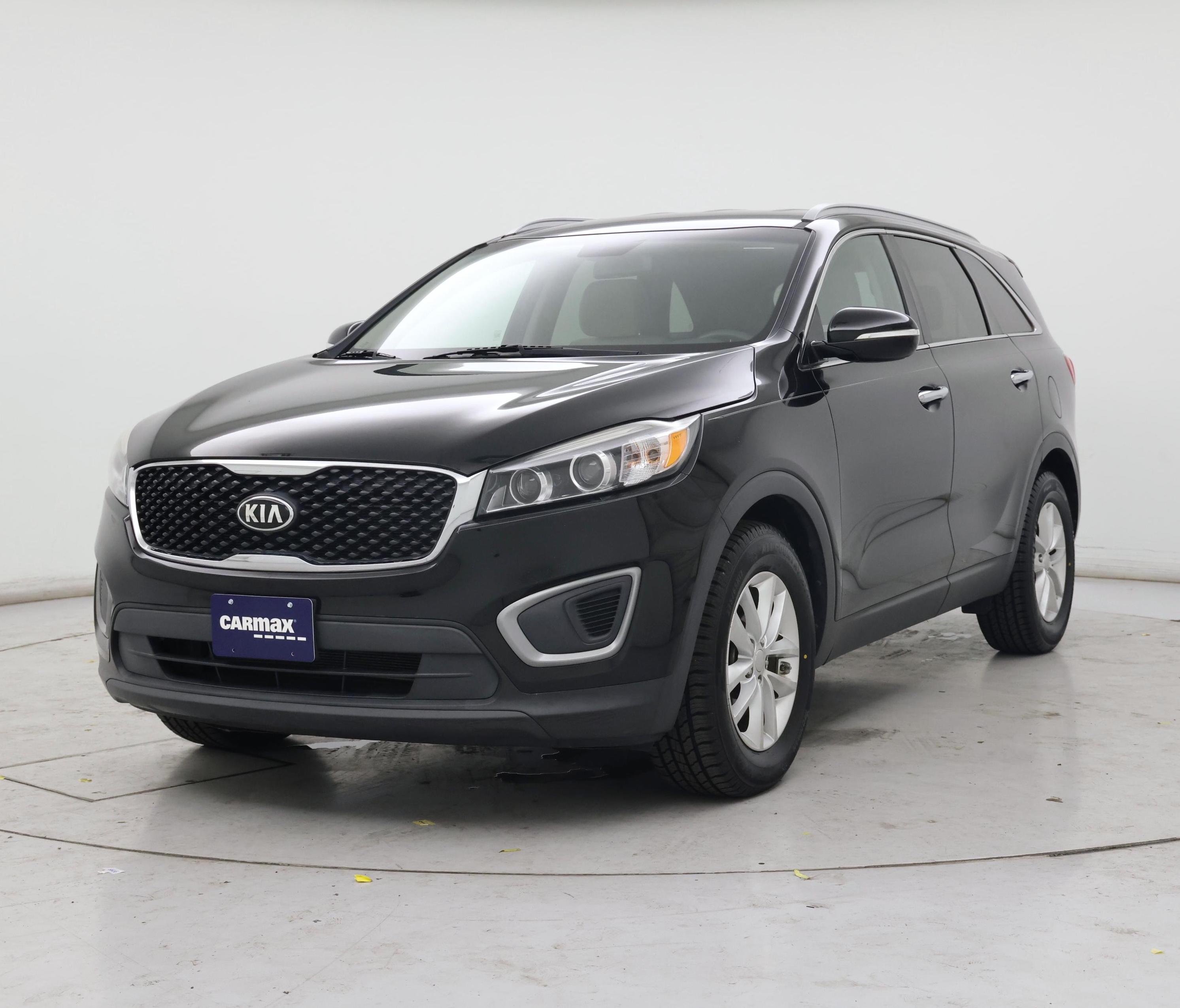 Thumbnail: 2016 Kia Sorento - 4