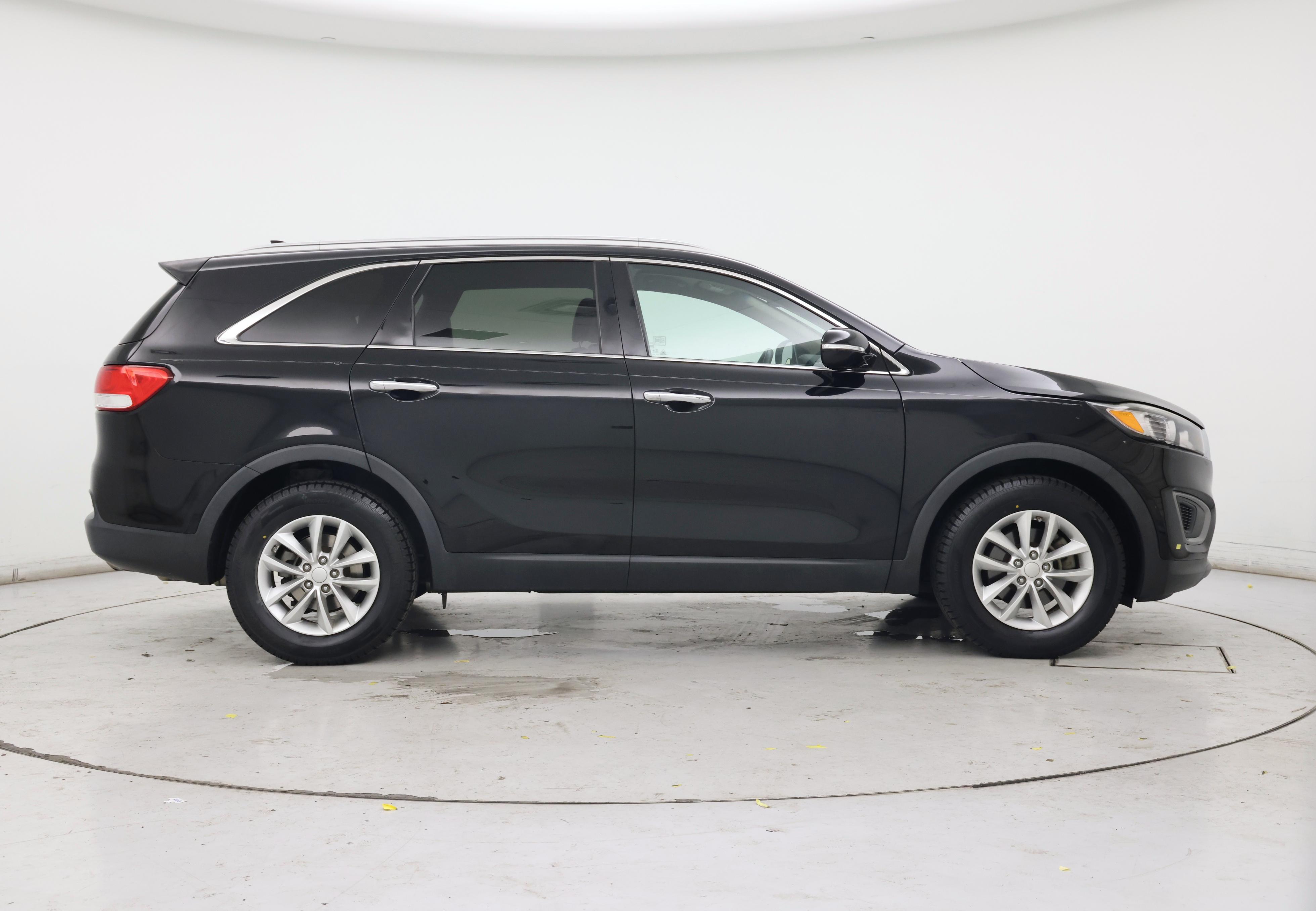 Thumbnail: 2016 Kia Sorento - 7