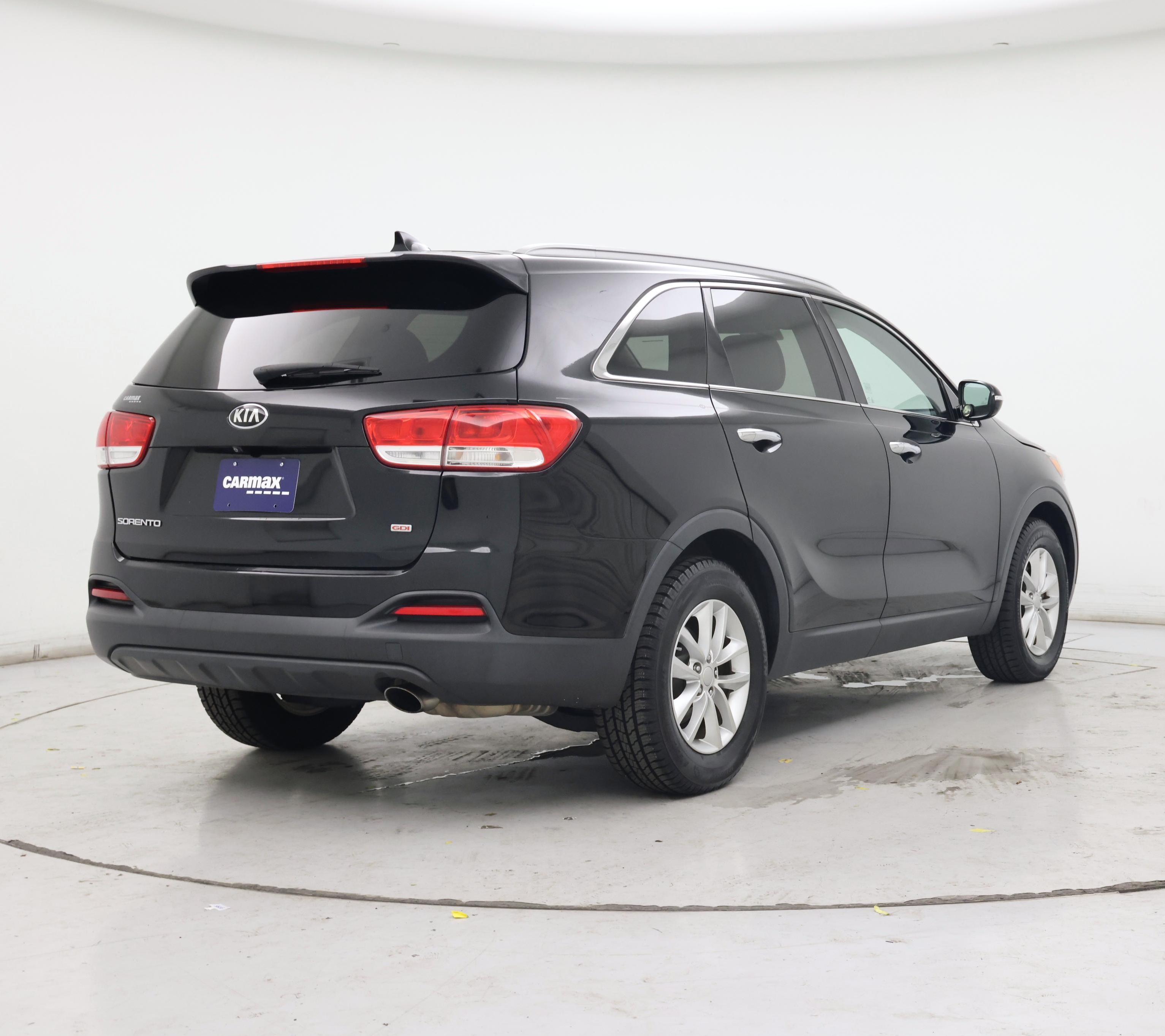 Thumbnail: 2016 Kia Sorento - 8