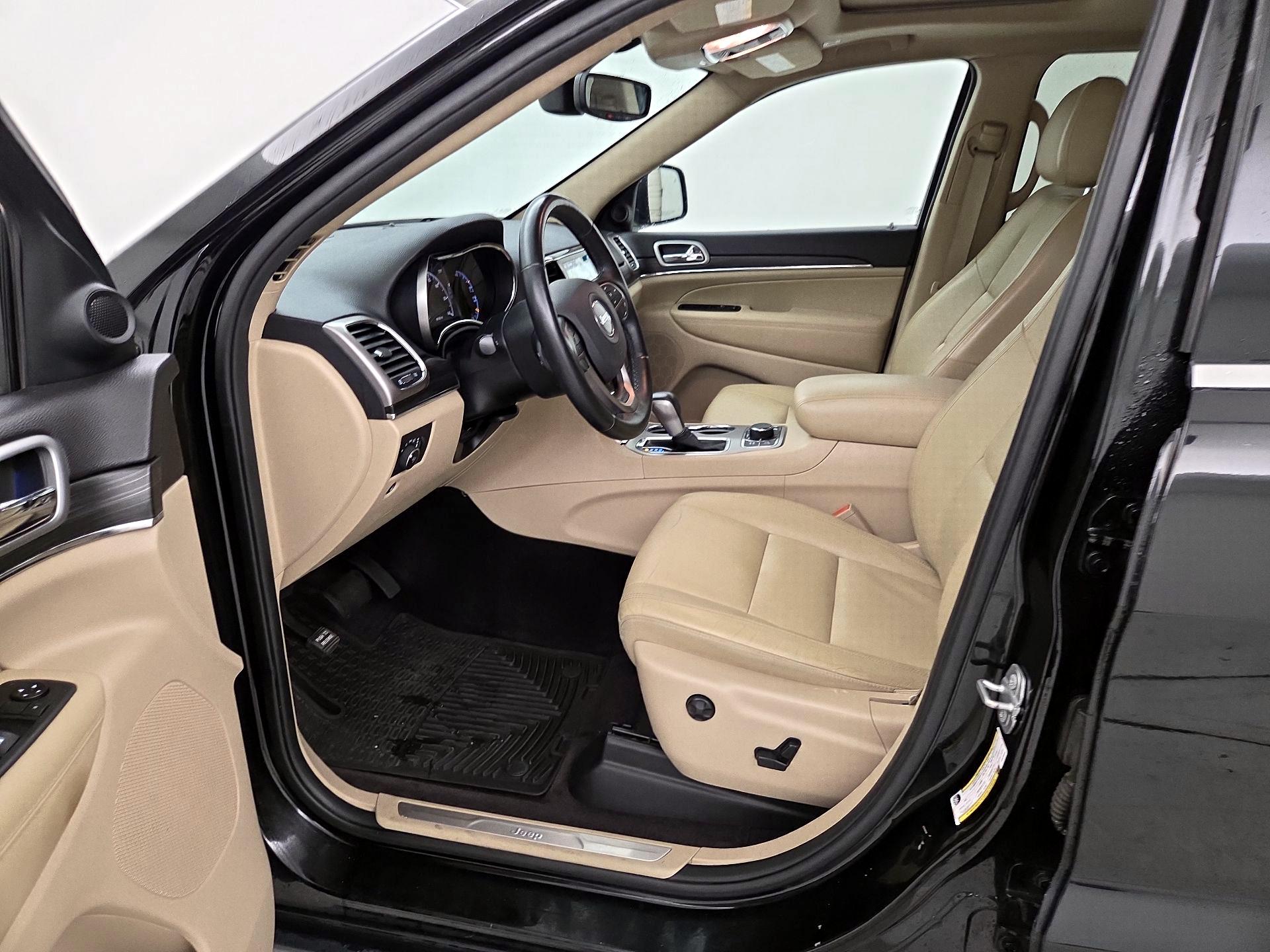 Thumbnail: 2019 Jeep Grand Cherokee - 11