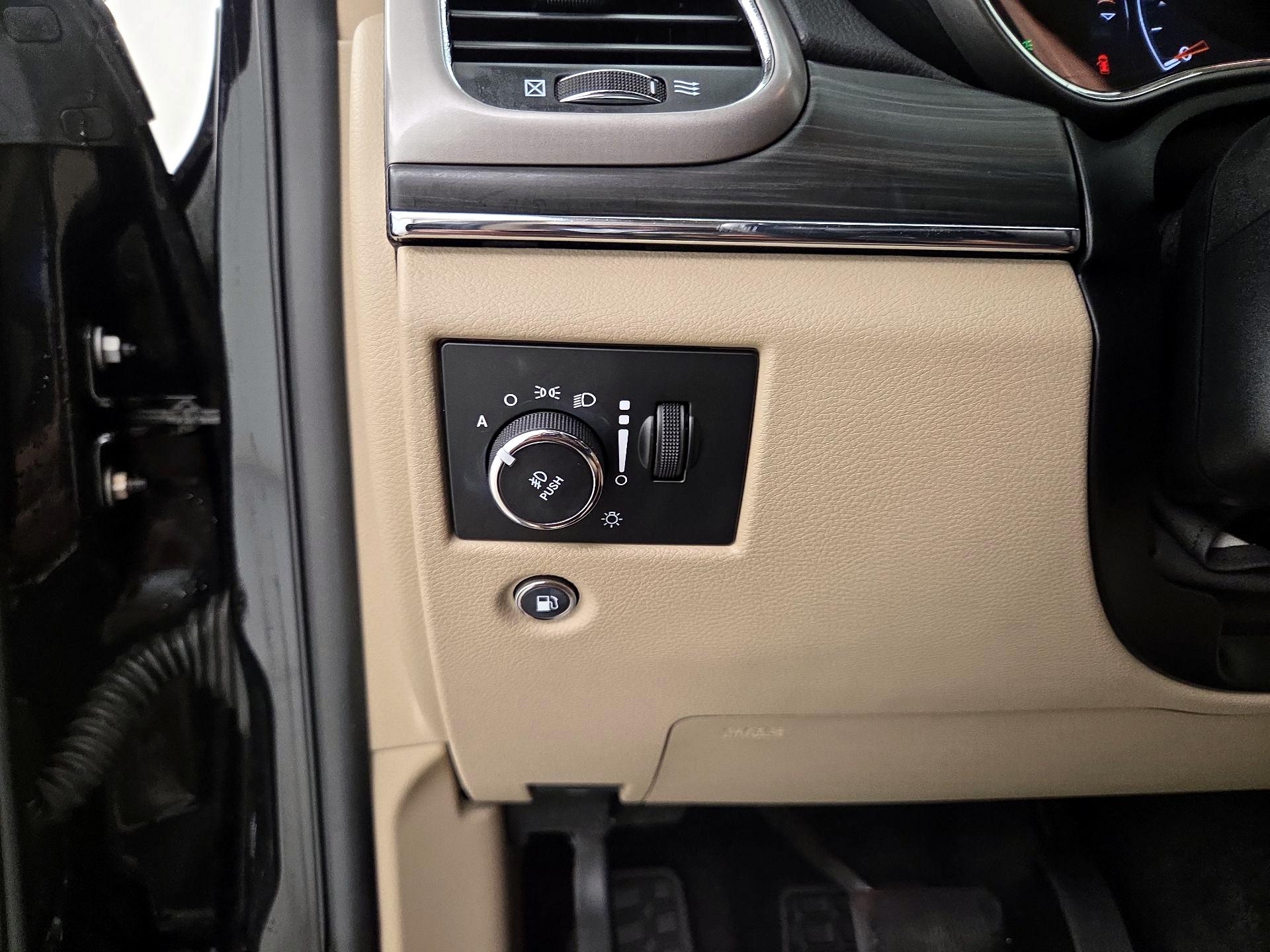 Thumbnail: 2019 Jeep Grand Cherokee - 13