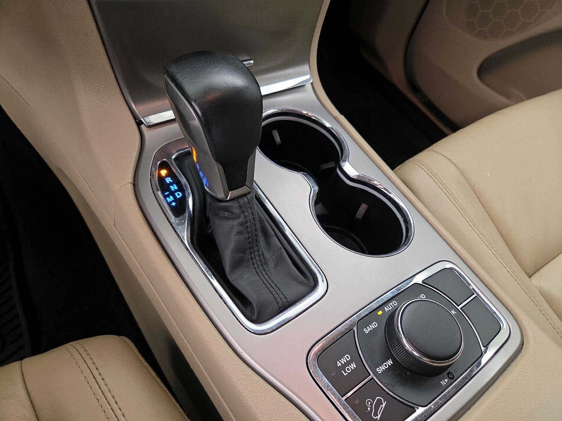 Thumbnail: 2019 Jeep Grand Cherokee - 18