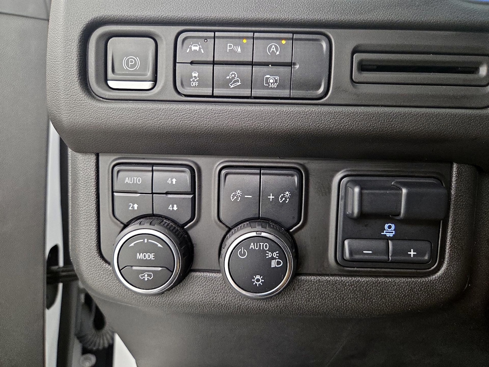 2024 Chevrolet Tahoe Z71 - Photo 14