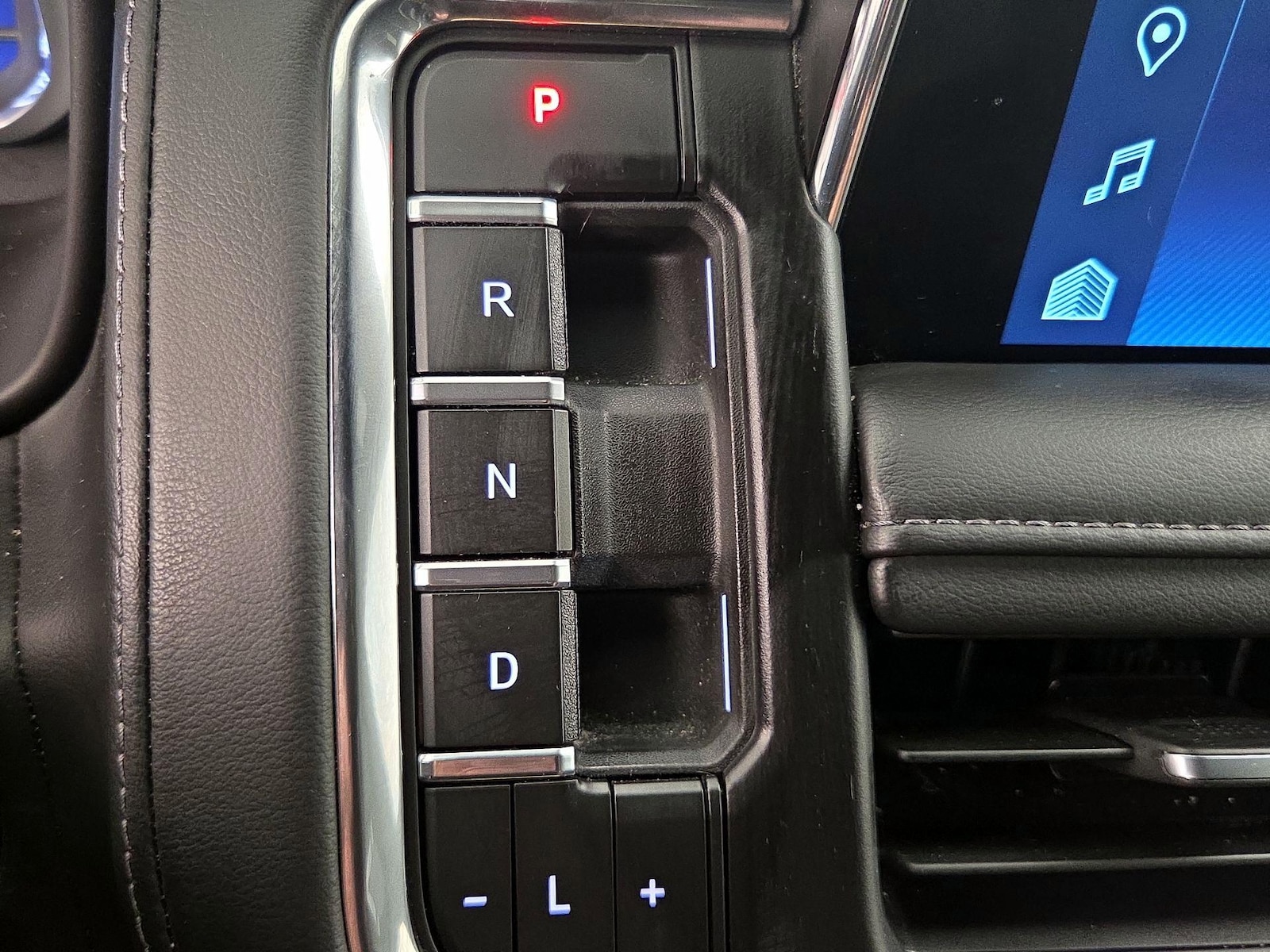 2024 Chevrolet Tahoe Z71 - Photo 19