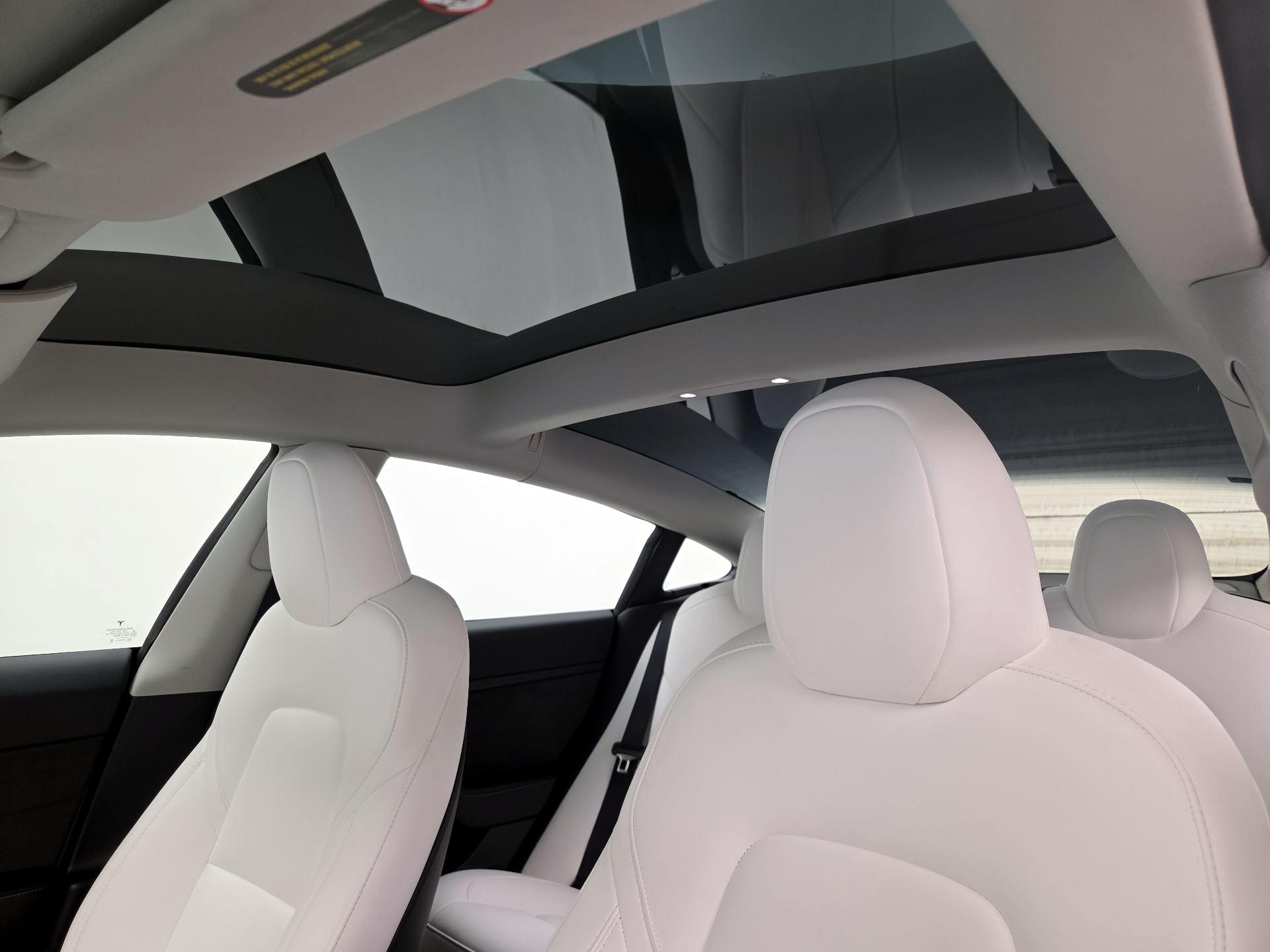 Thumbnail: 2023 Tesla Model 3 - 19