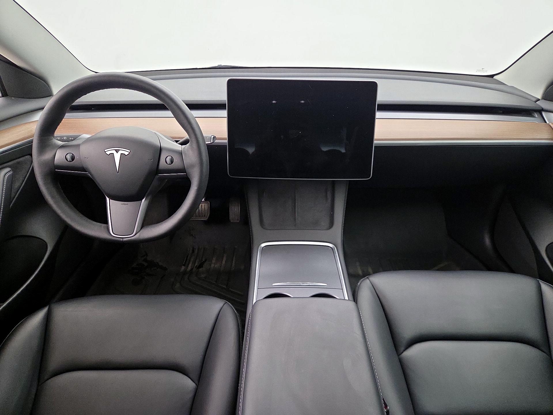 Thumbnail: 2023 Tesla Model 3 - 9