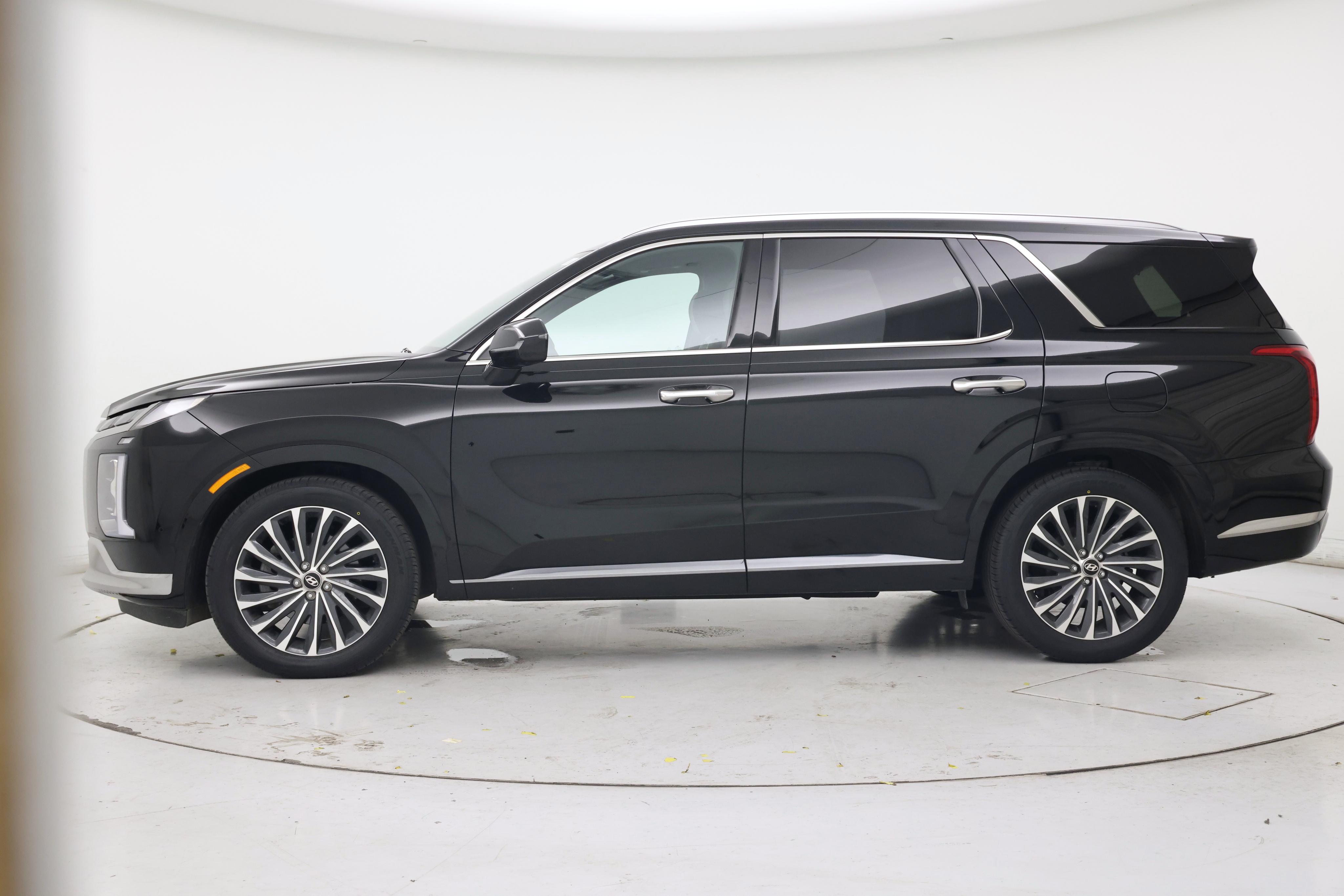Thumbnail: 2023 Hyundai Palisade - 3
