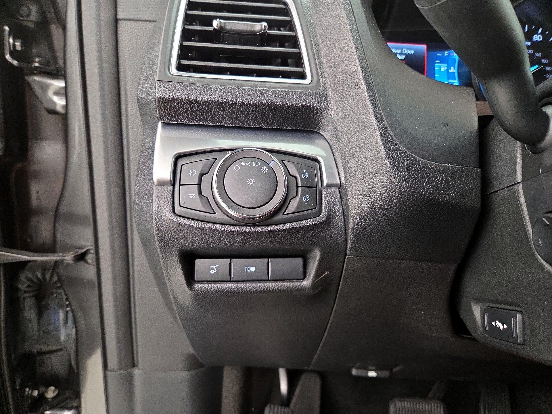 Thumbnail: 2017 Ford Explorer - 13