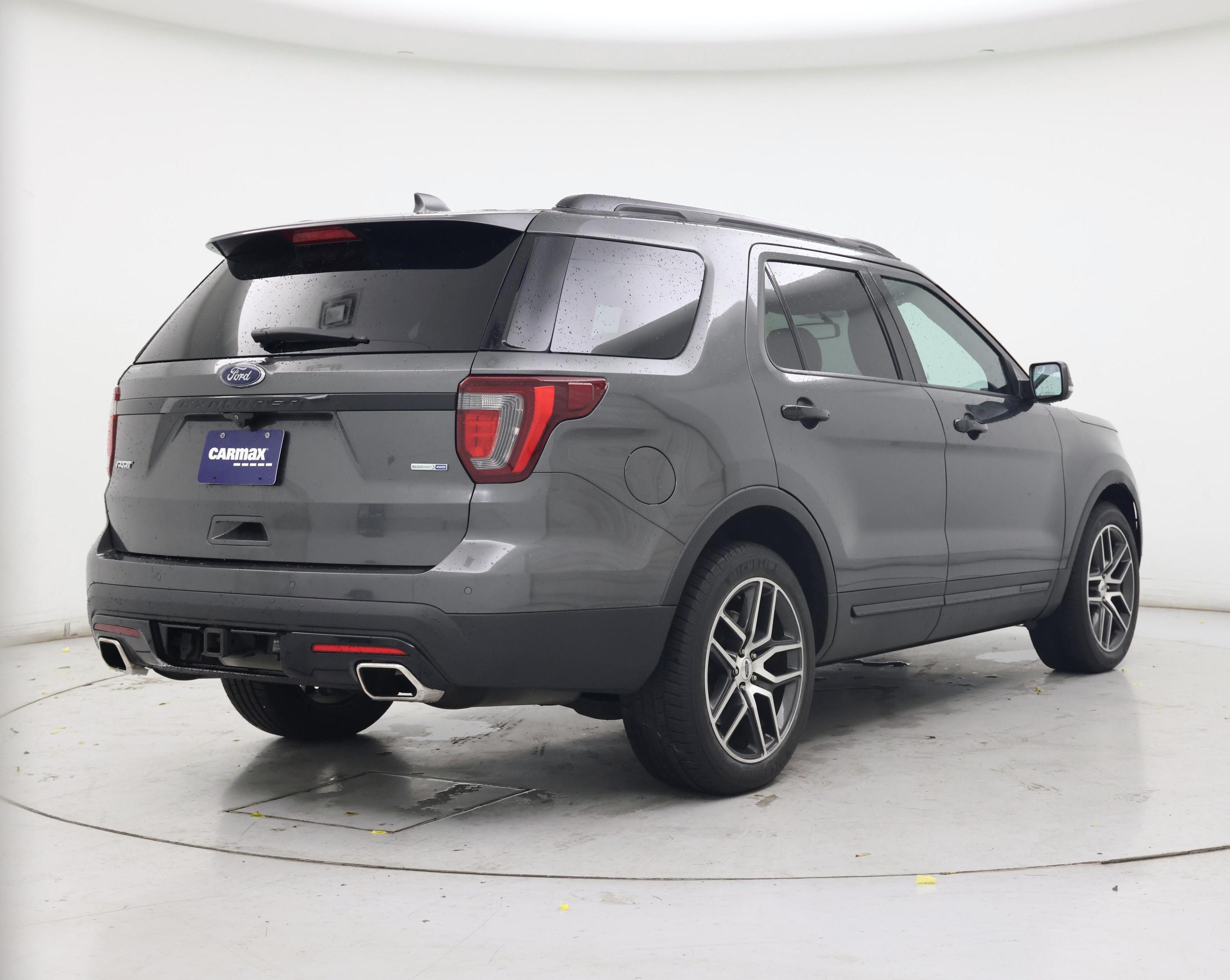 Thumbnail: 2017 Ford Explorer - 8