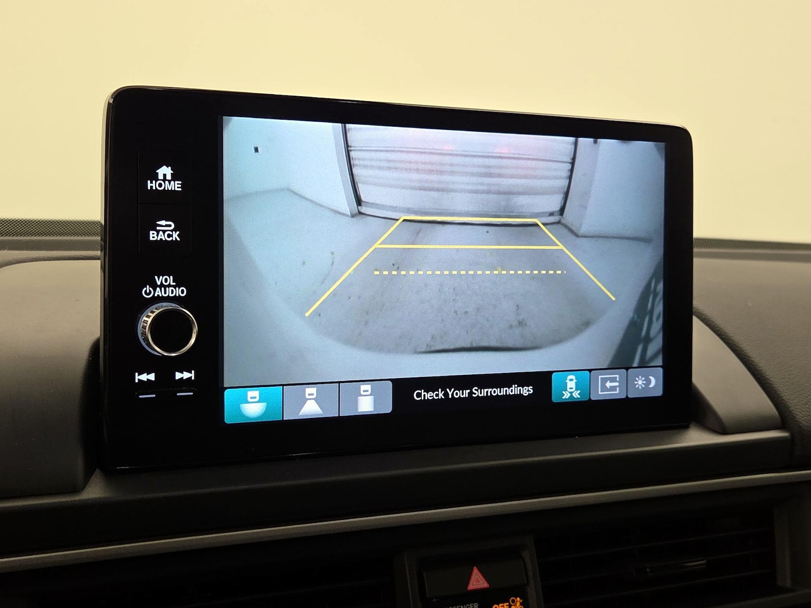 2025 Honda Pilot Touring - Photo 16