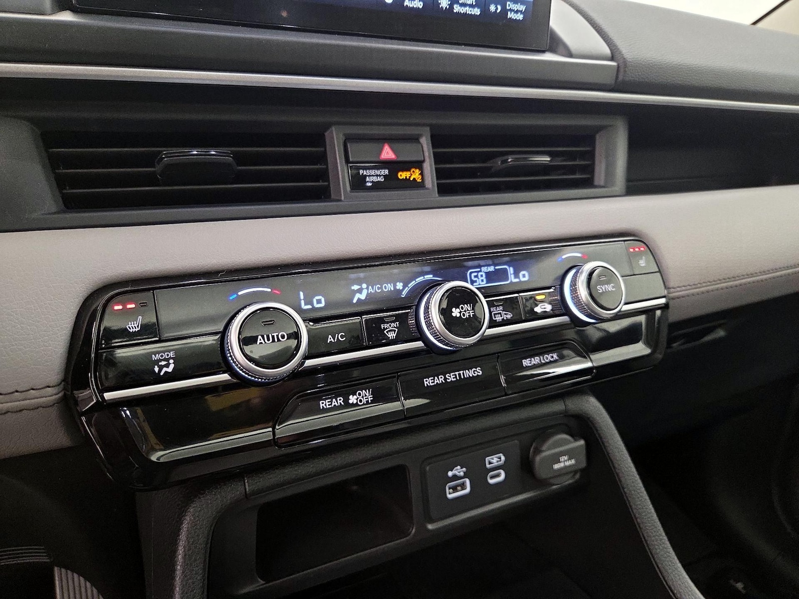 2025 Honda Pilot Touring - Photo 18