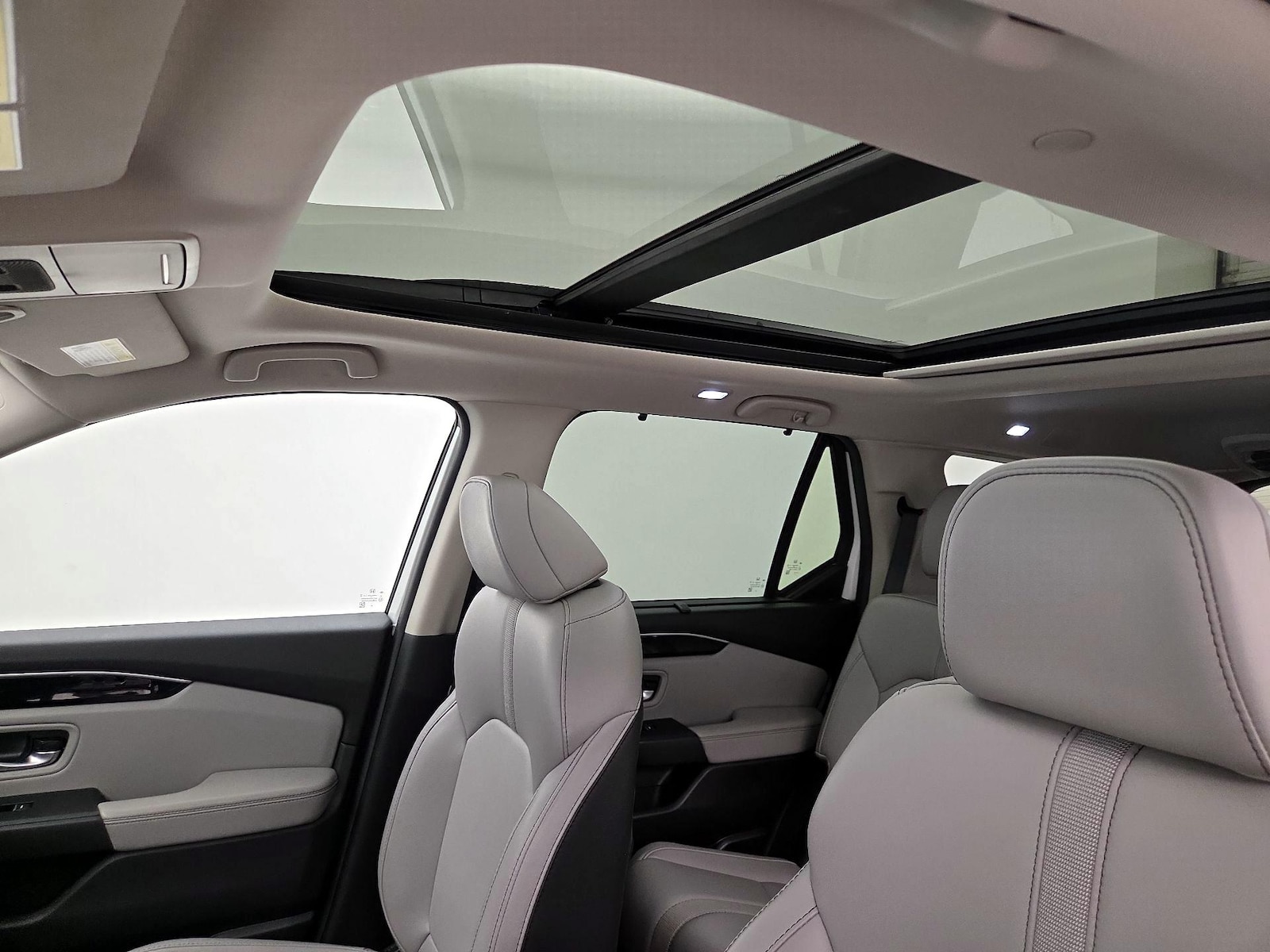 2025 Honda Pilot Touring - Photo 21