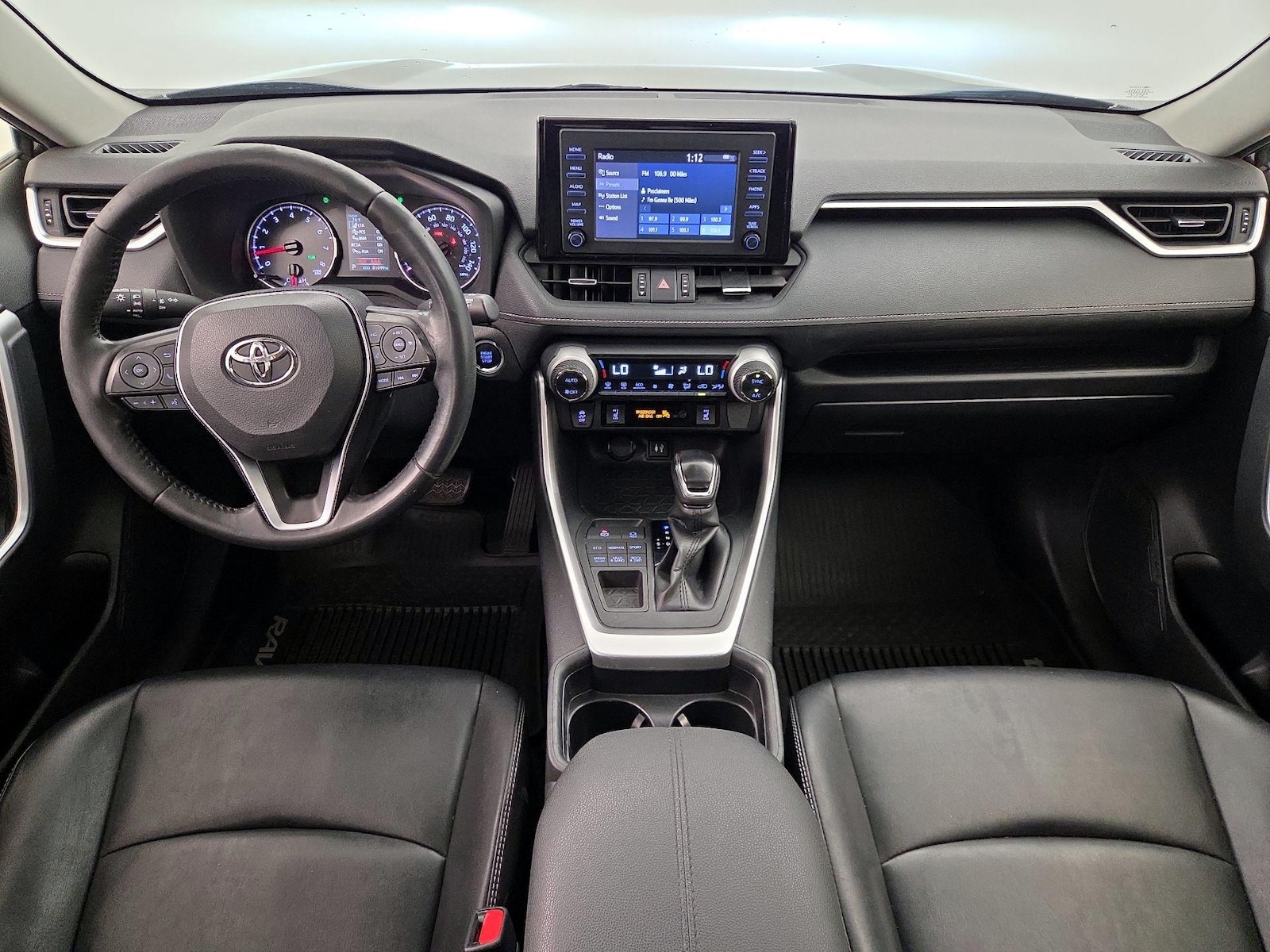 2019 Toyota RAV4 XLE Premium - Photo 10