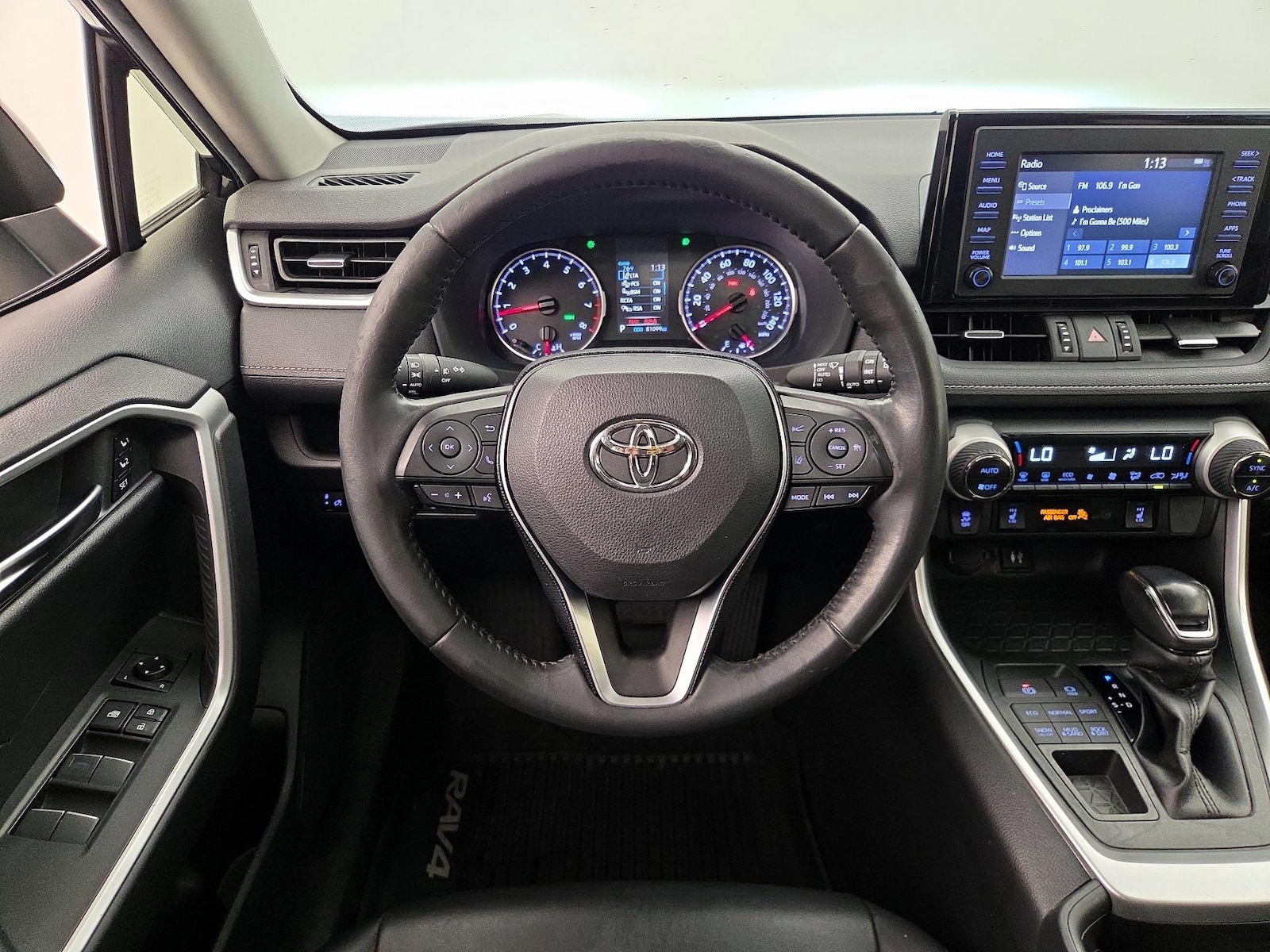 2019 Toyota RAV4 XLE Premium - Photo 11