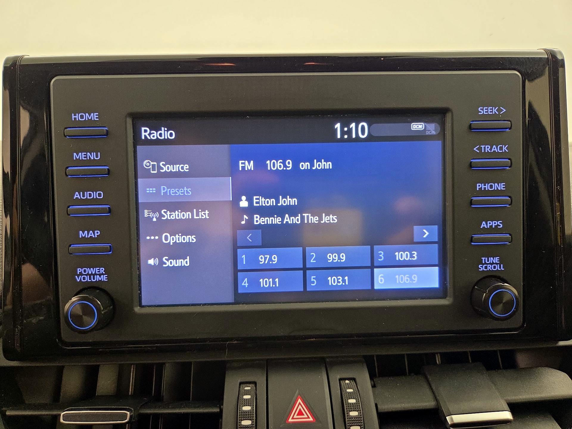Thumbnail: 2019 Toyota RAV4 - 15
