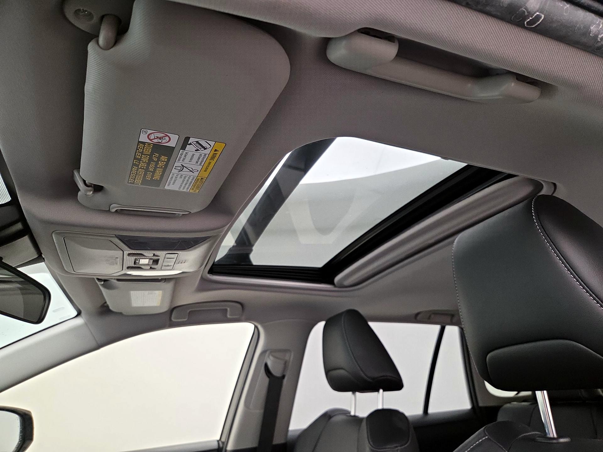 Thumbnail: 2019 Toyota RAV4 - 19