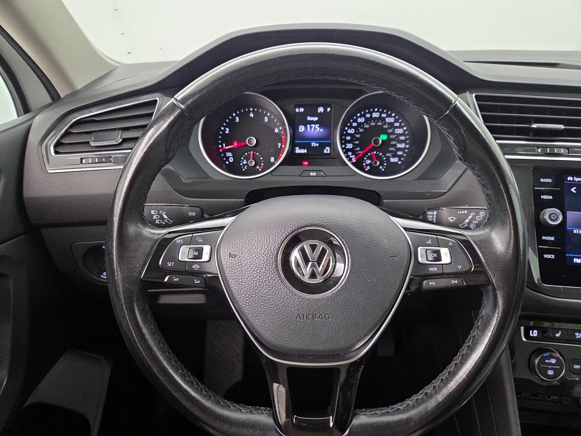 Thumbnail: 2019 Volkswagen Tiguan - 10