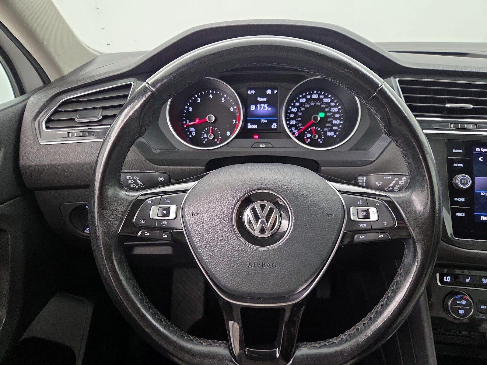2019 Volkswagen Tiguan SE - Photo 11