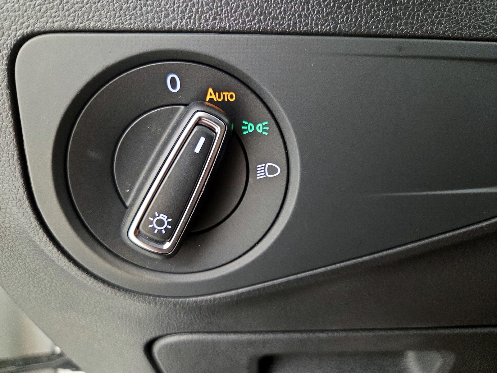 2019 Volkswagen Tiguan SE - Photo 14