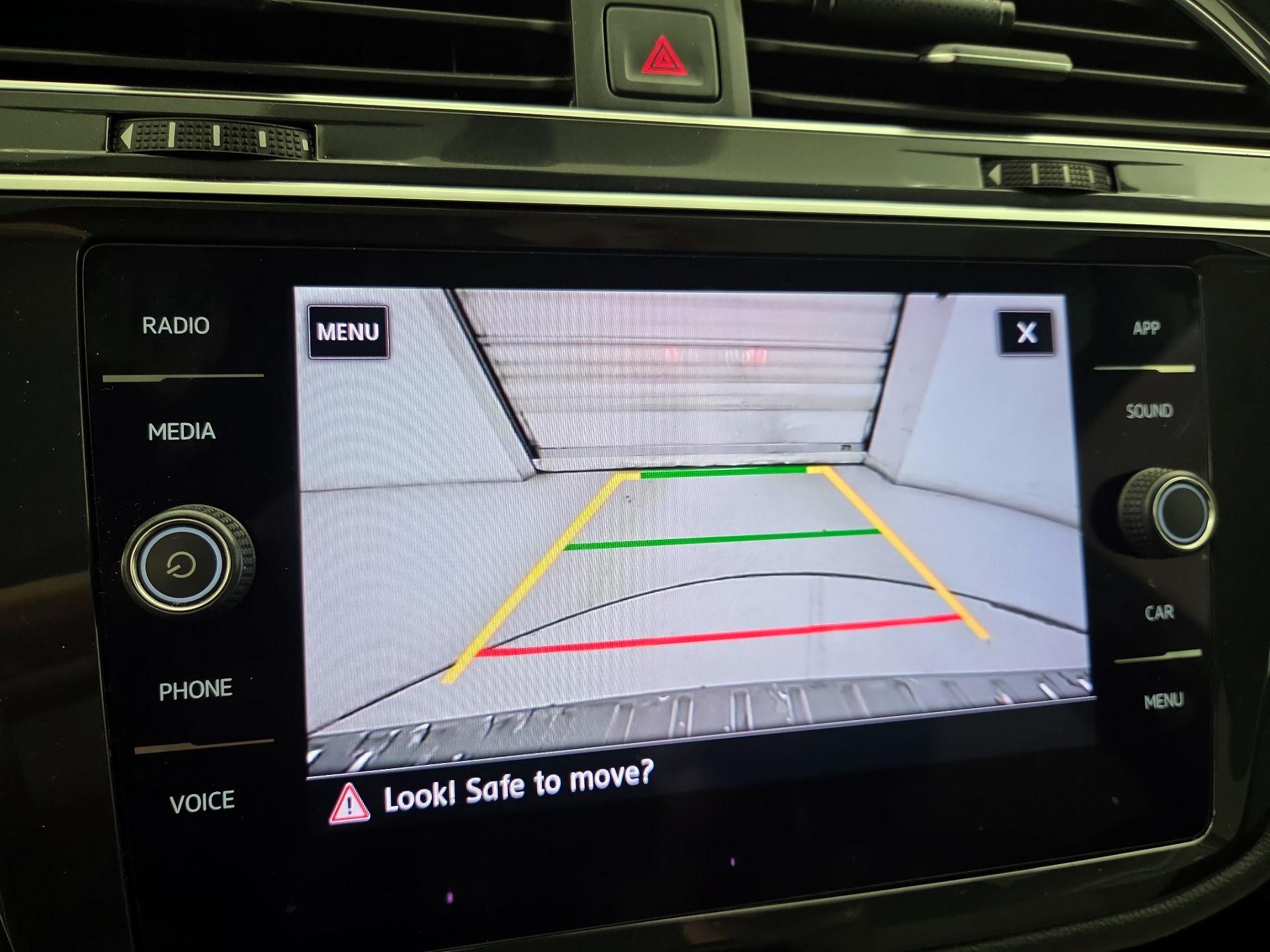 Thumbnail: 2019 Volkswagen Tiguan - 14