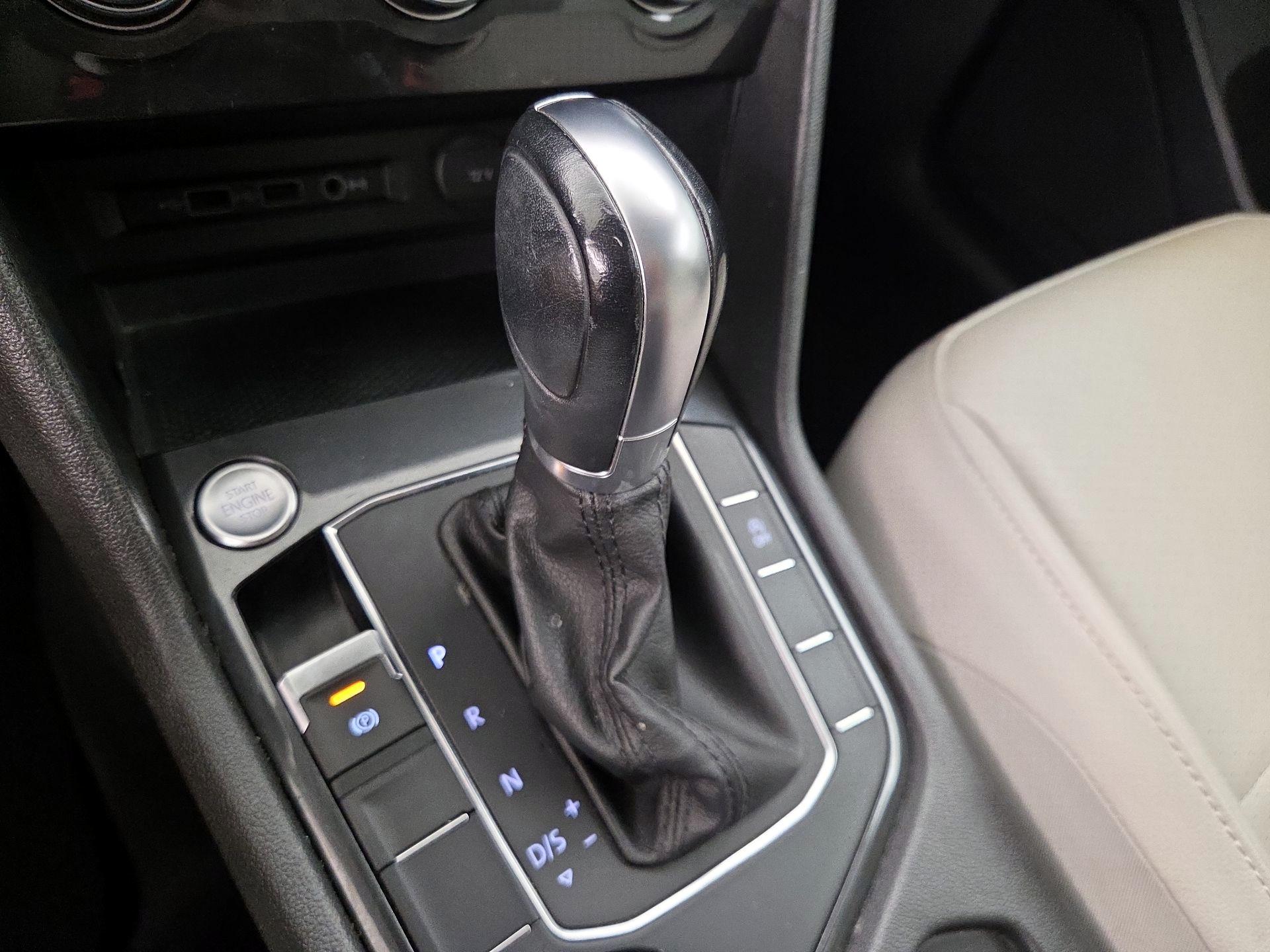 Thumbnail: 2019 Volkswagen Tiguan - 17