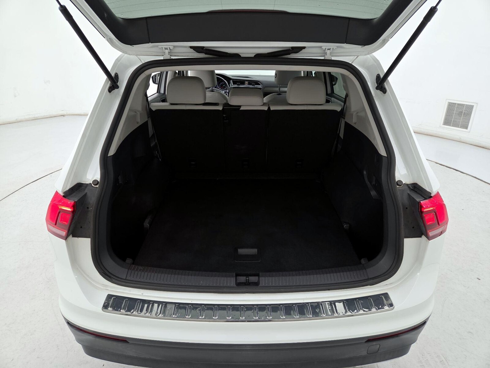 2019 Volkswagen Tiguan SE - Photo 22