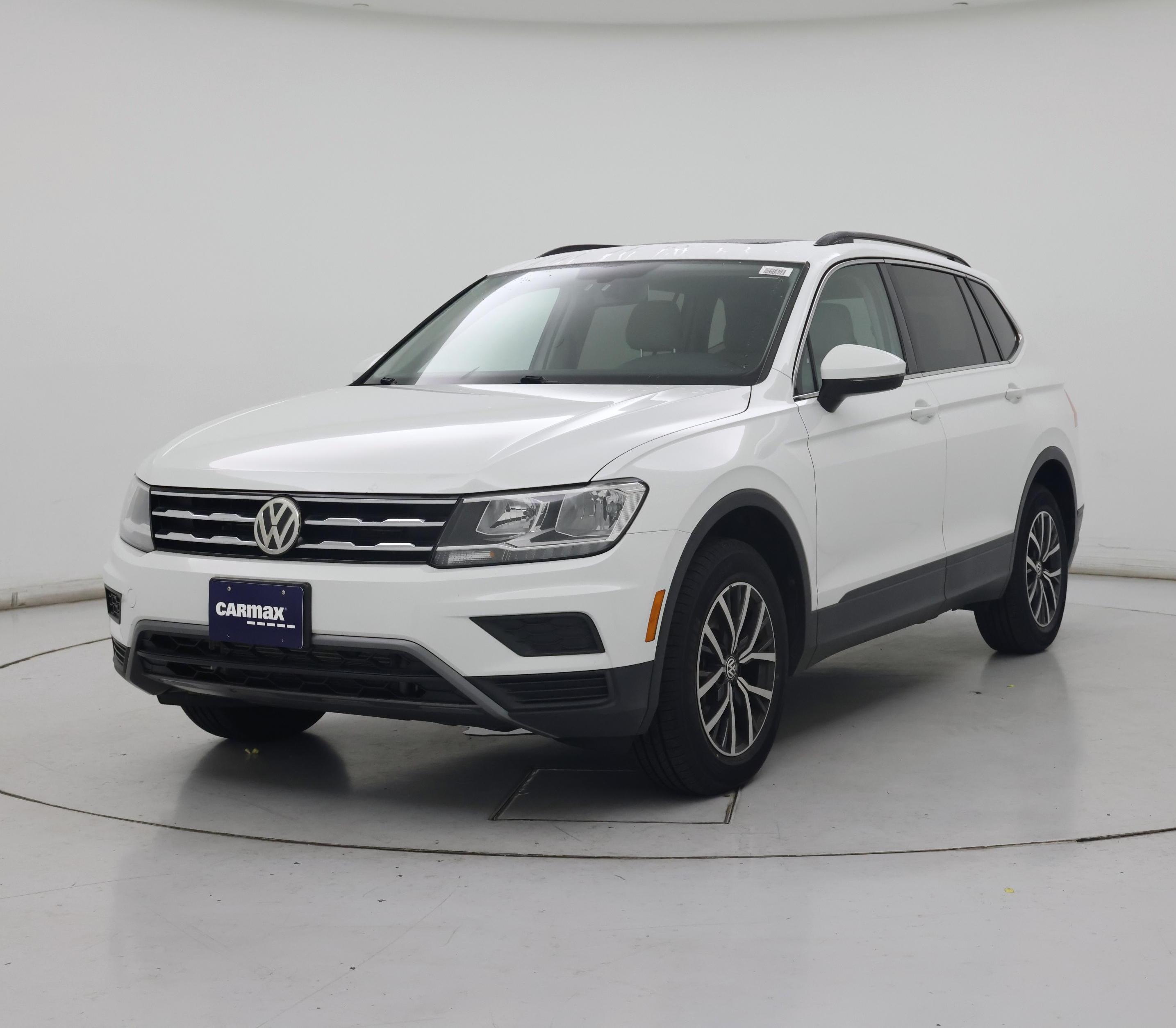 Thumbnail: 2019 Volkswagen Tiguan - 4