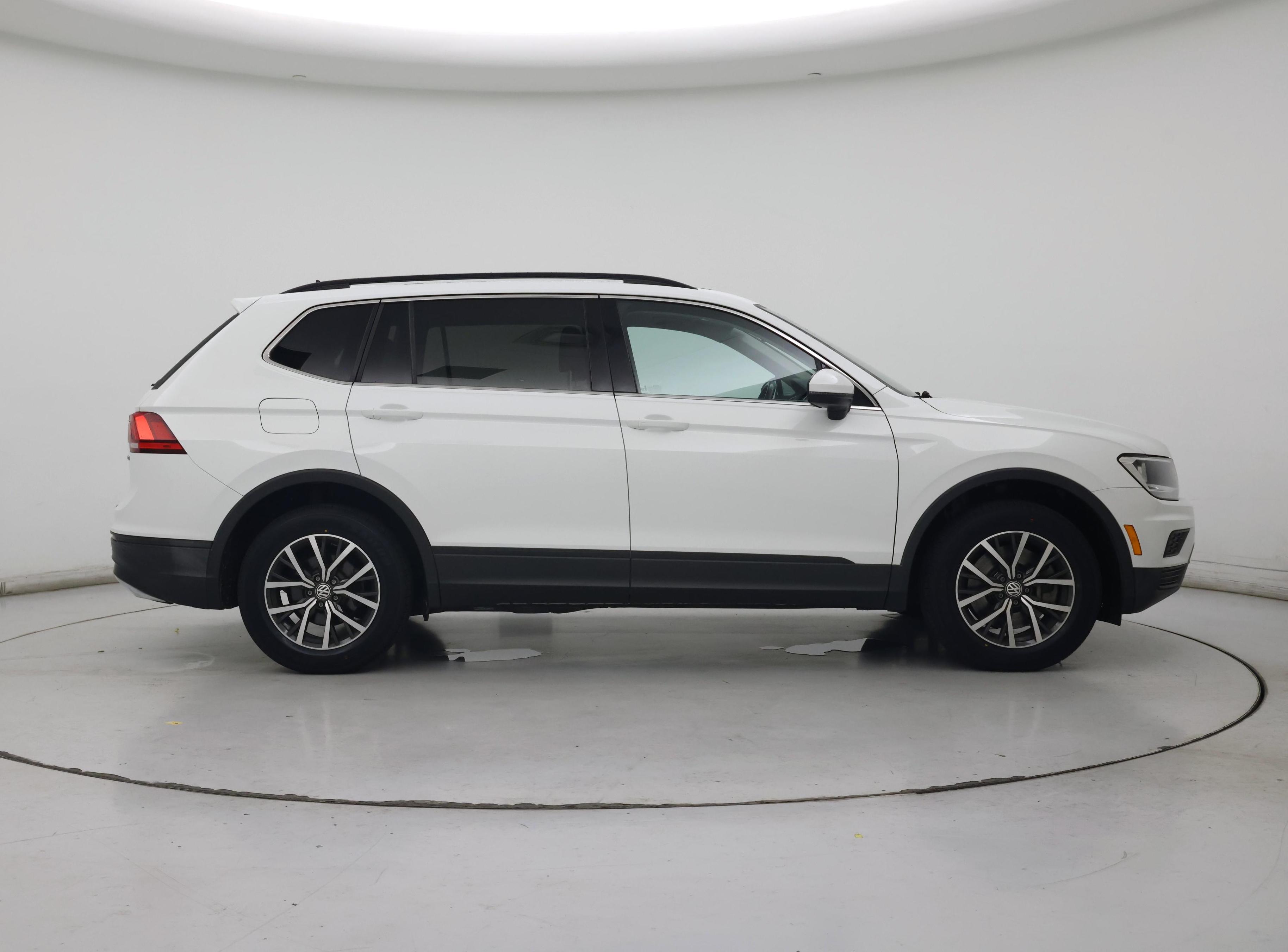Thumbnail: 2019 Volkswagen Tiguan - 7