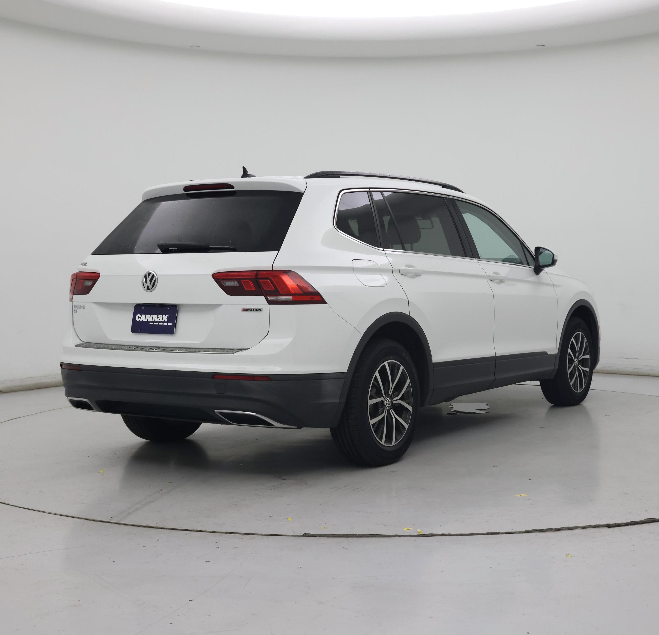 Thumbnail: 2019 Volkswagen Tiguan - 8