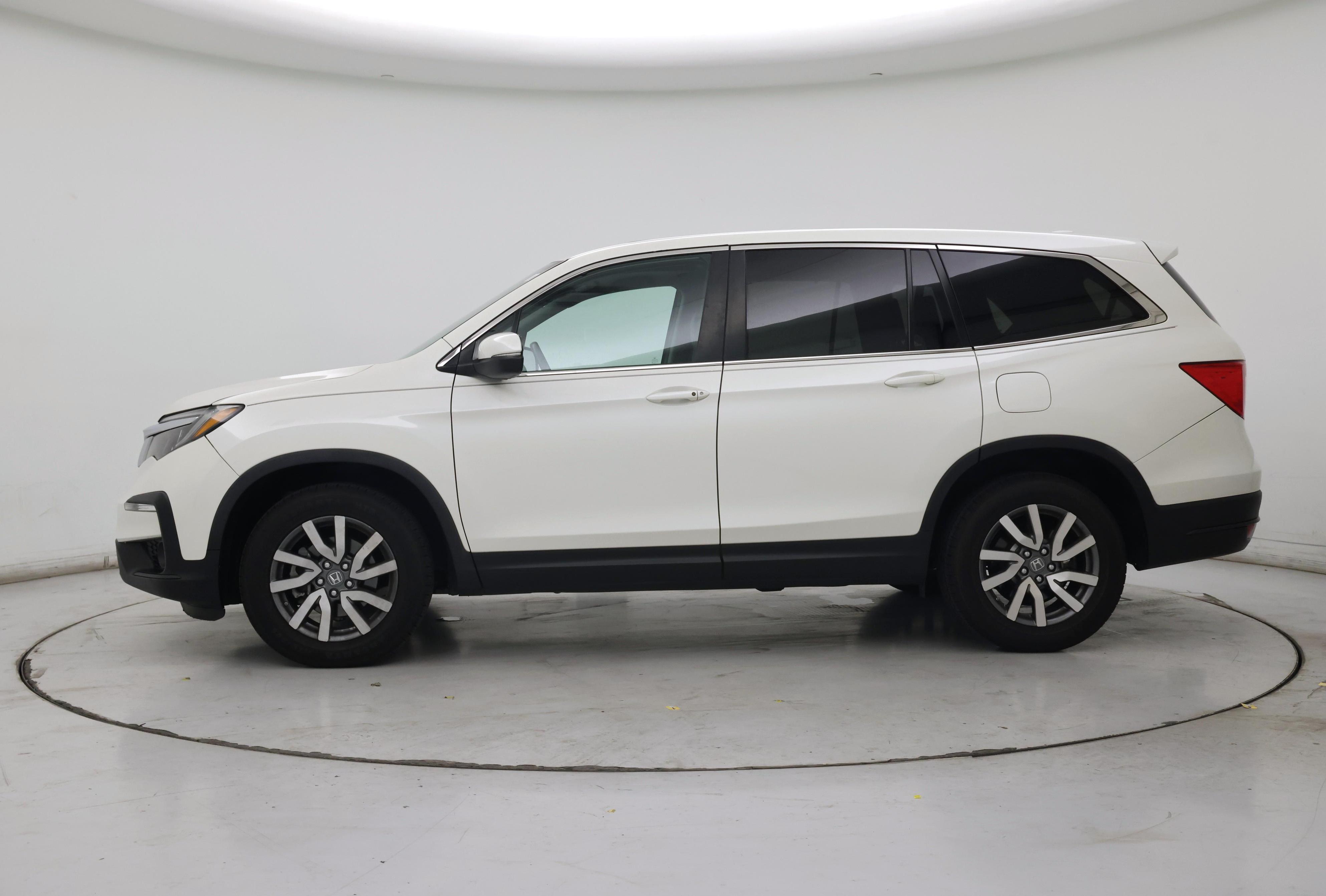 Thumbnail: 2019 Honda Pilot - 3