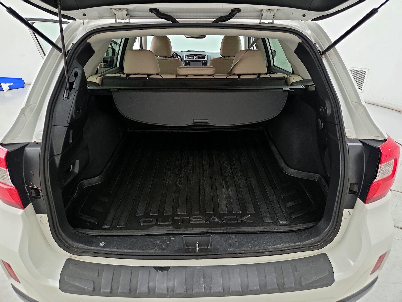 2016 Subaru Outback Limited - Photo 23