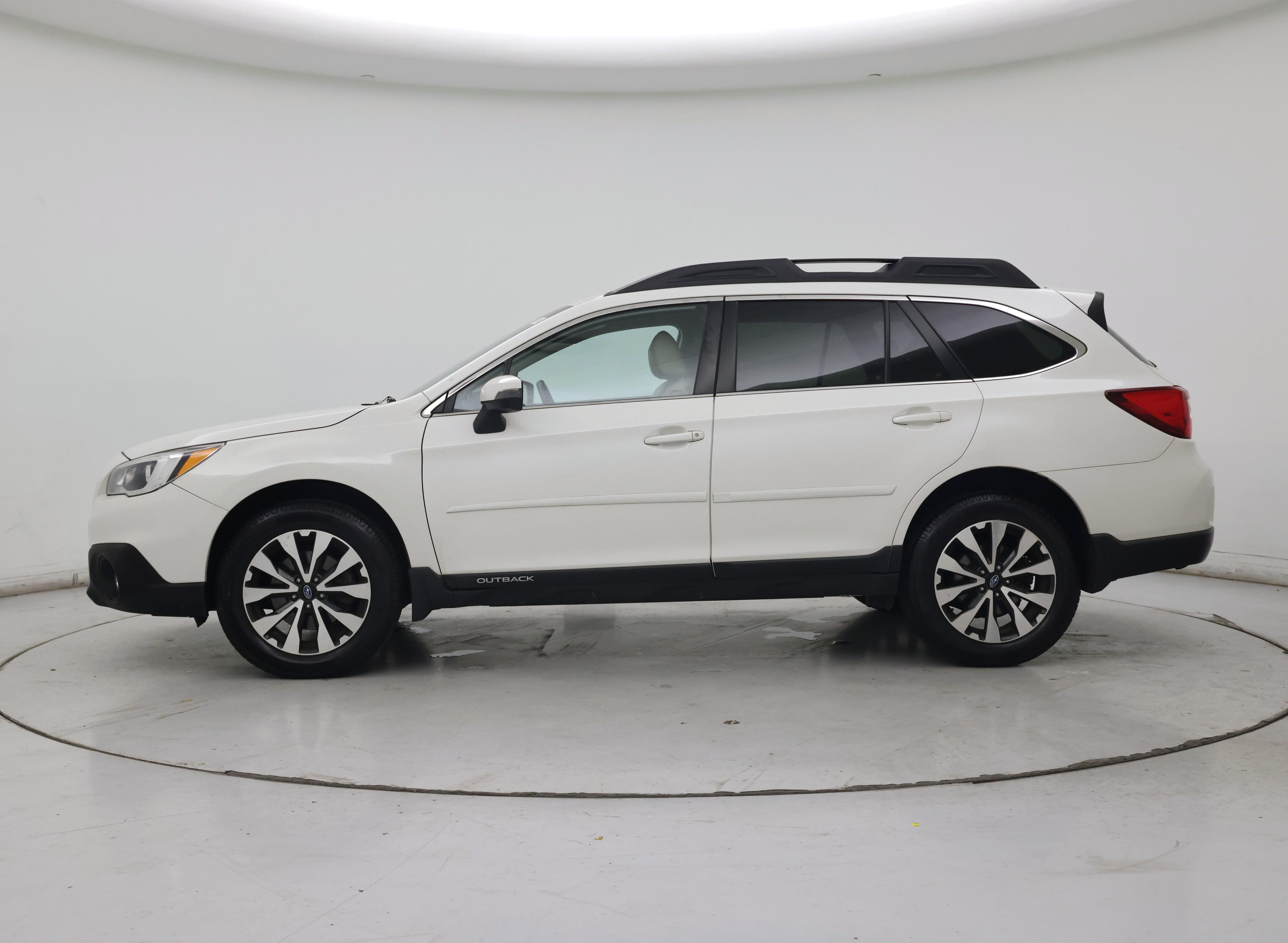 Thumbnail: 2016 Subaru Outback - 3