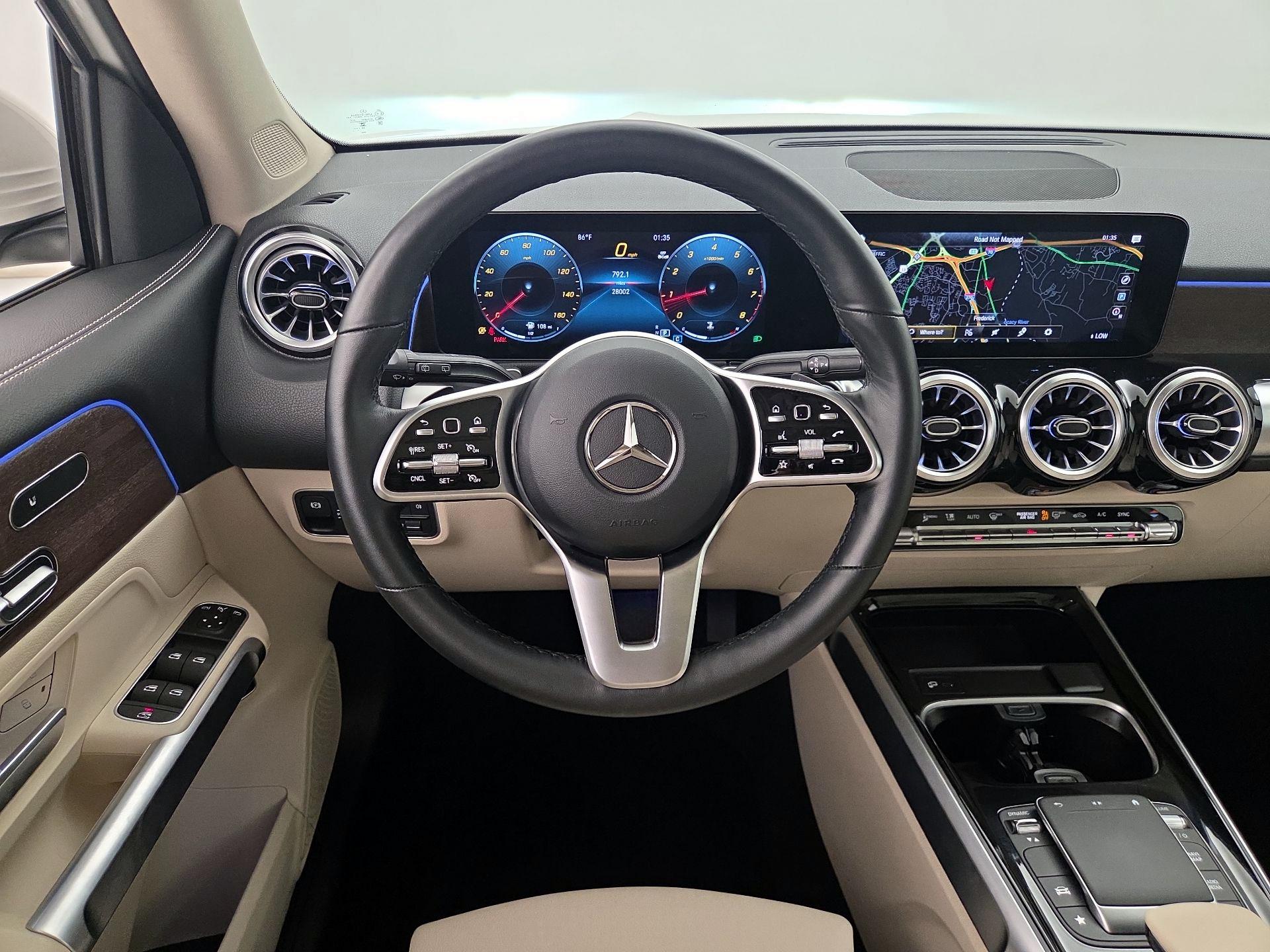 Thumbnail: 2023 Mercedes-Benz GLB - 10