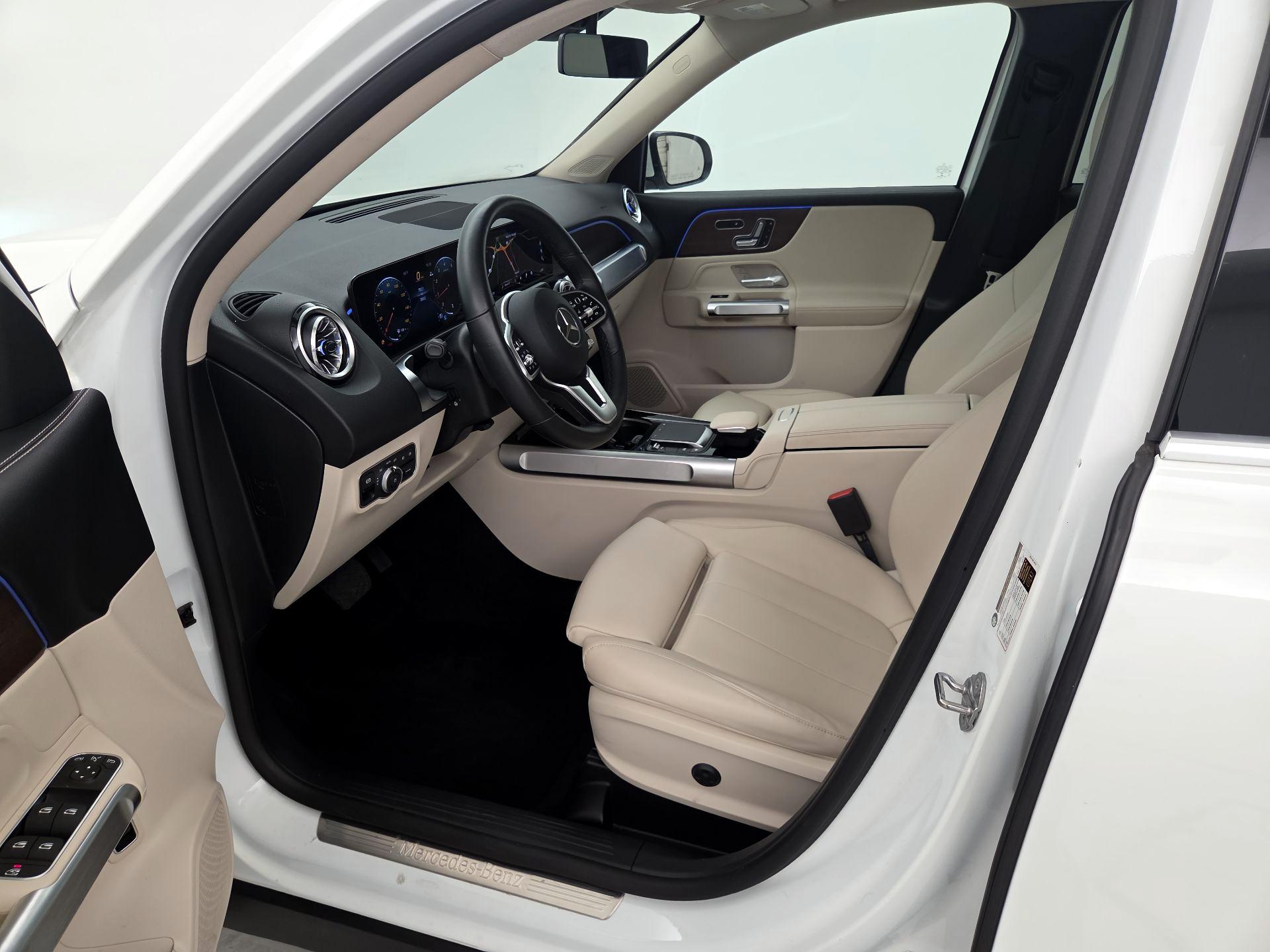 Thumbnail: 2023 Mercedes-Benz GLB - 11
