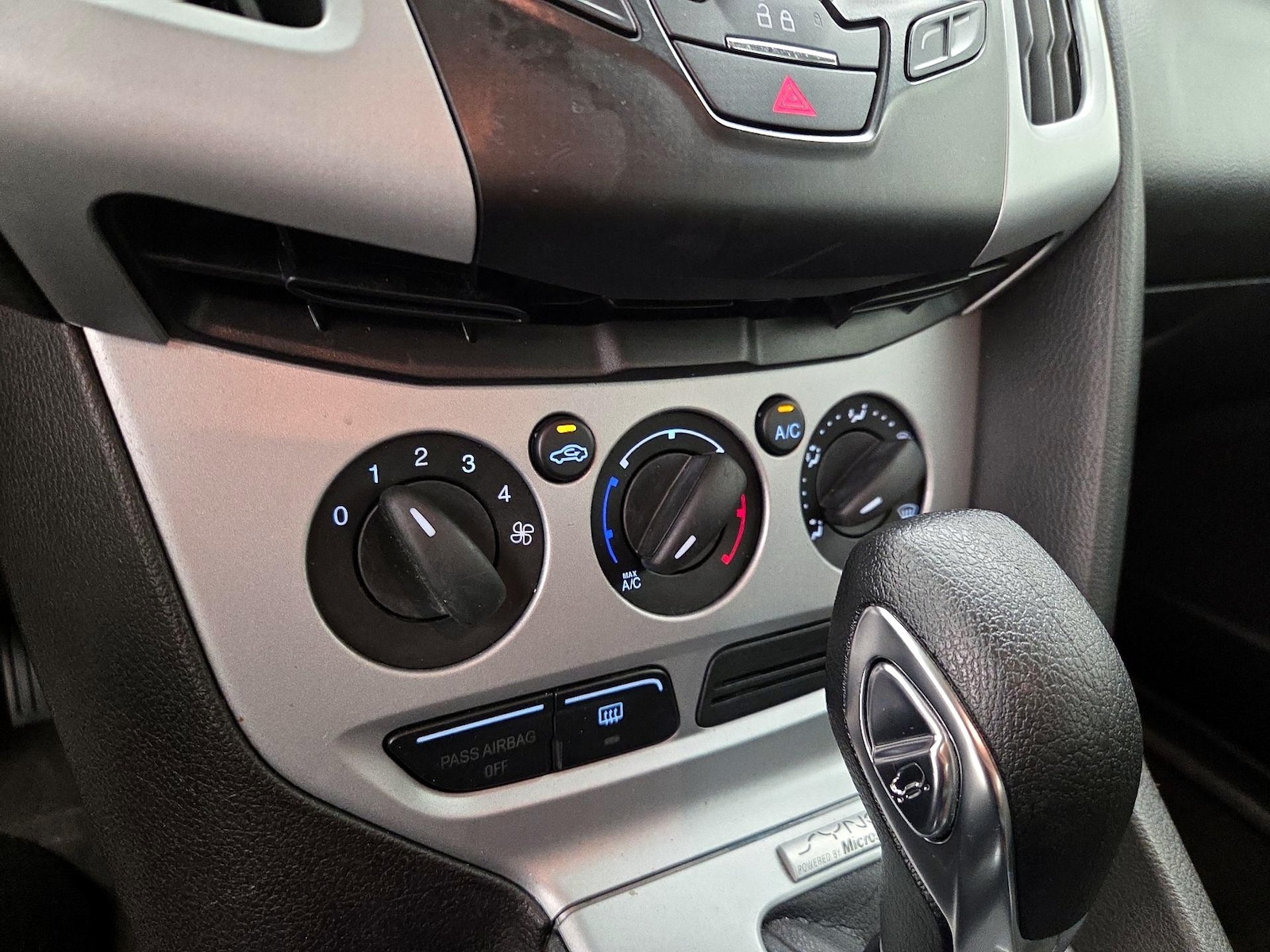 2014 Ford Focus SE - Photo 16