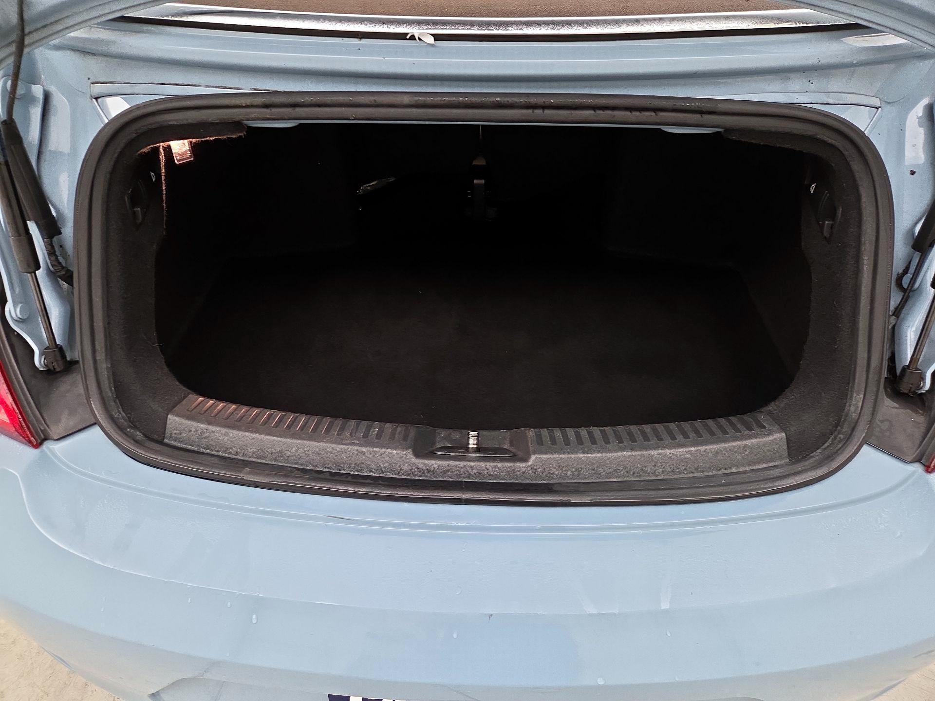 Thumbnail: 2014 Volkswagen Beetle - 18