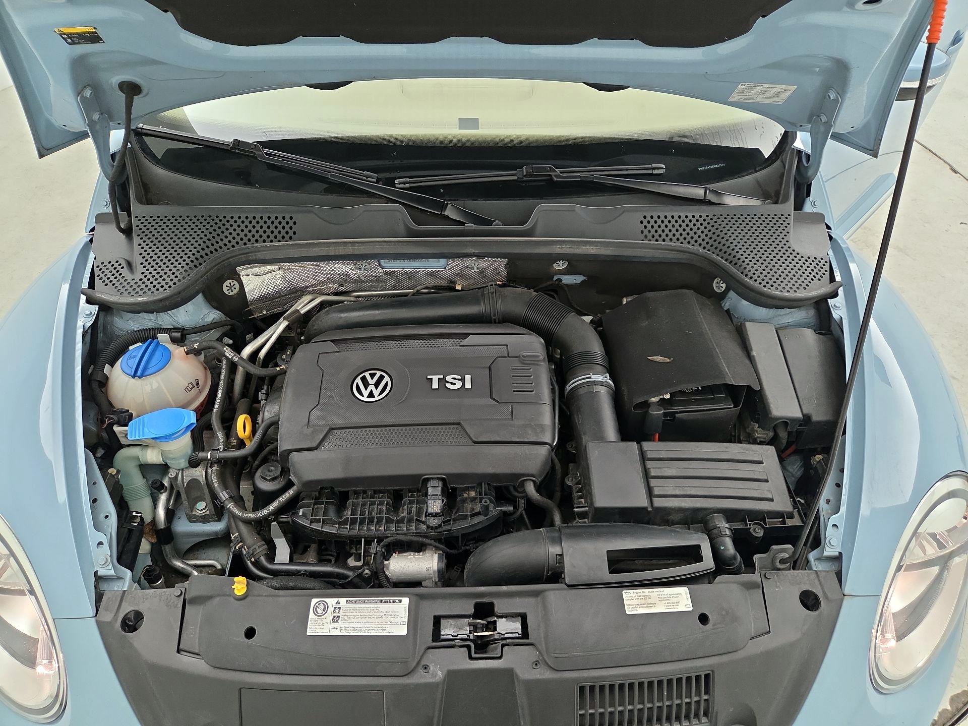 Thumbnail: 2014 Volkswagen Beetle - 19