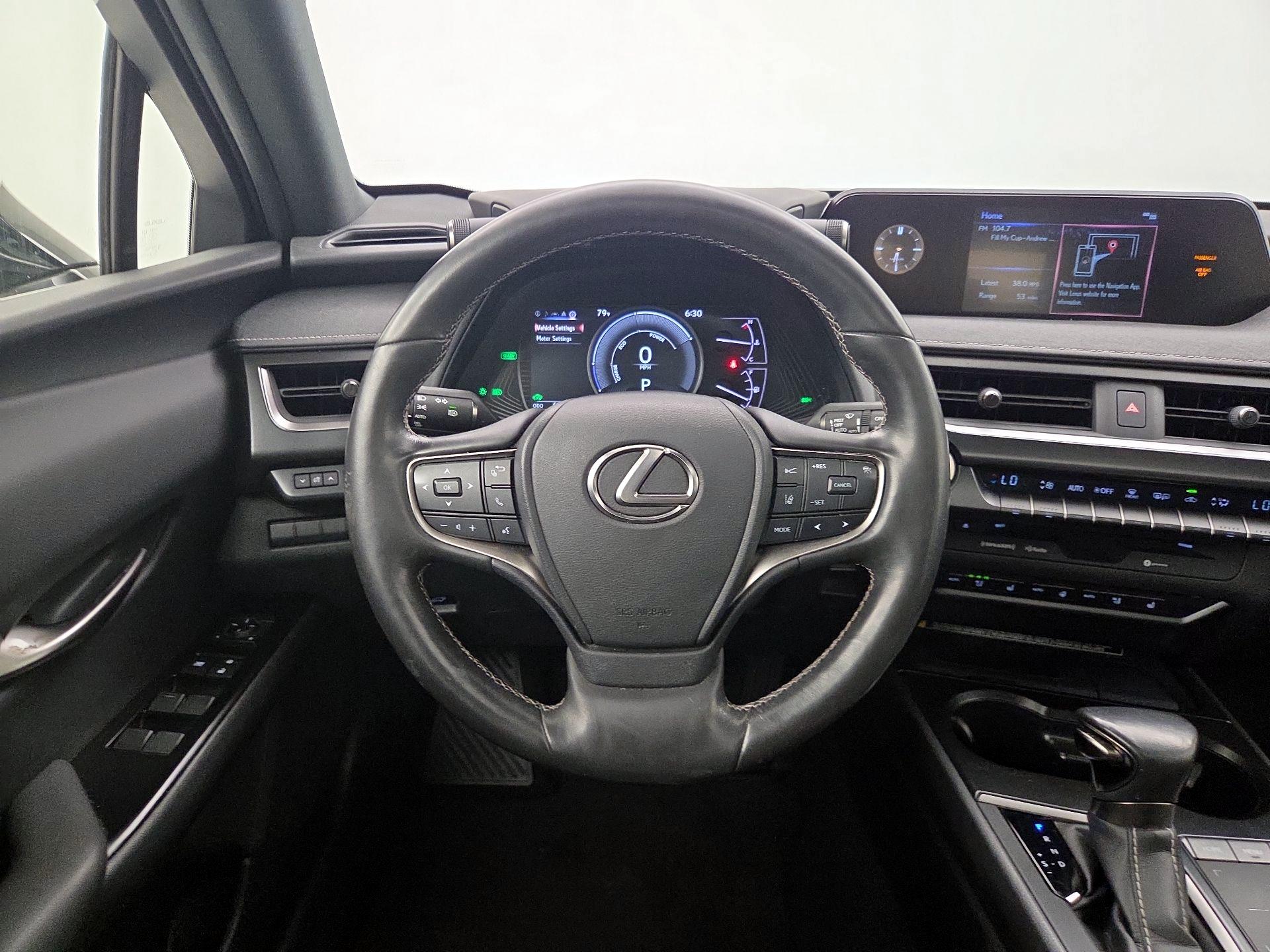 Thumbnail: 2021 Lexus UX - 10