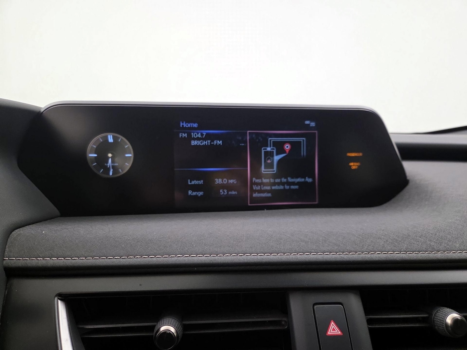 2021 Lexus UX Hybrid 250h - Photo 16