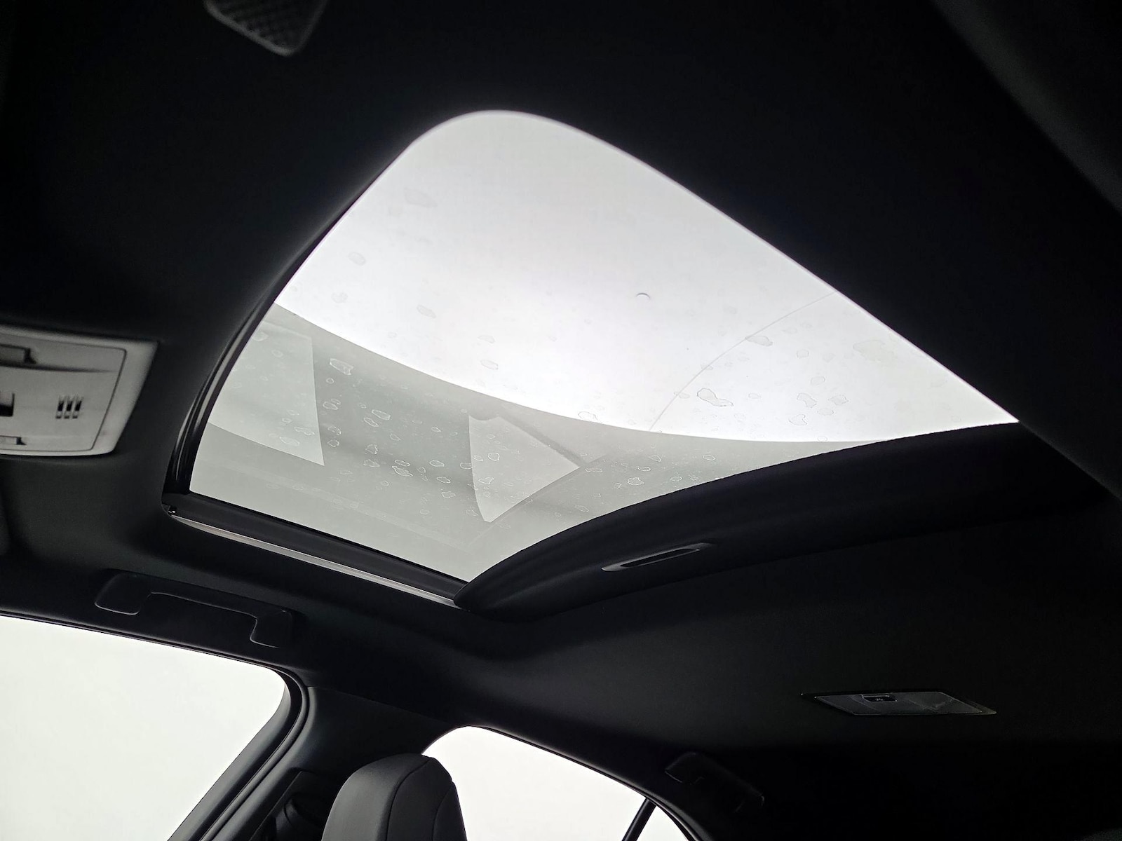 2021 Lexus UX Hybrid 250h - Photo 20