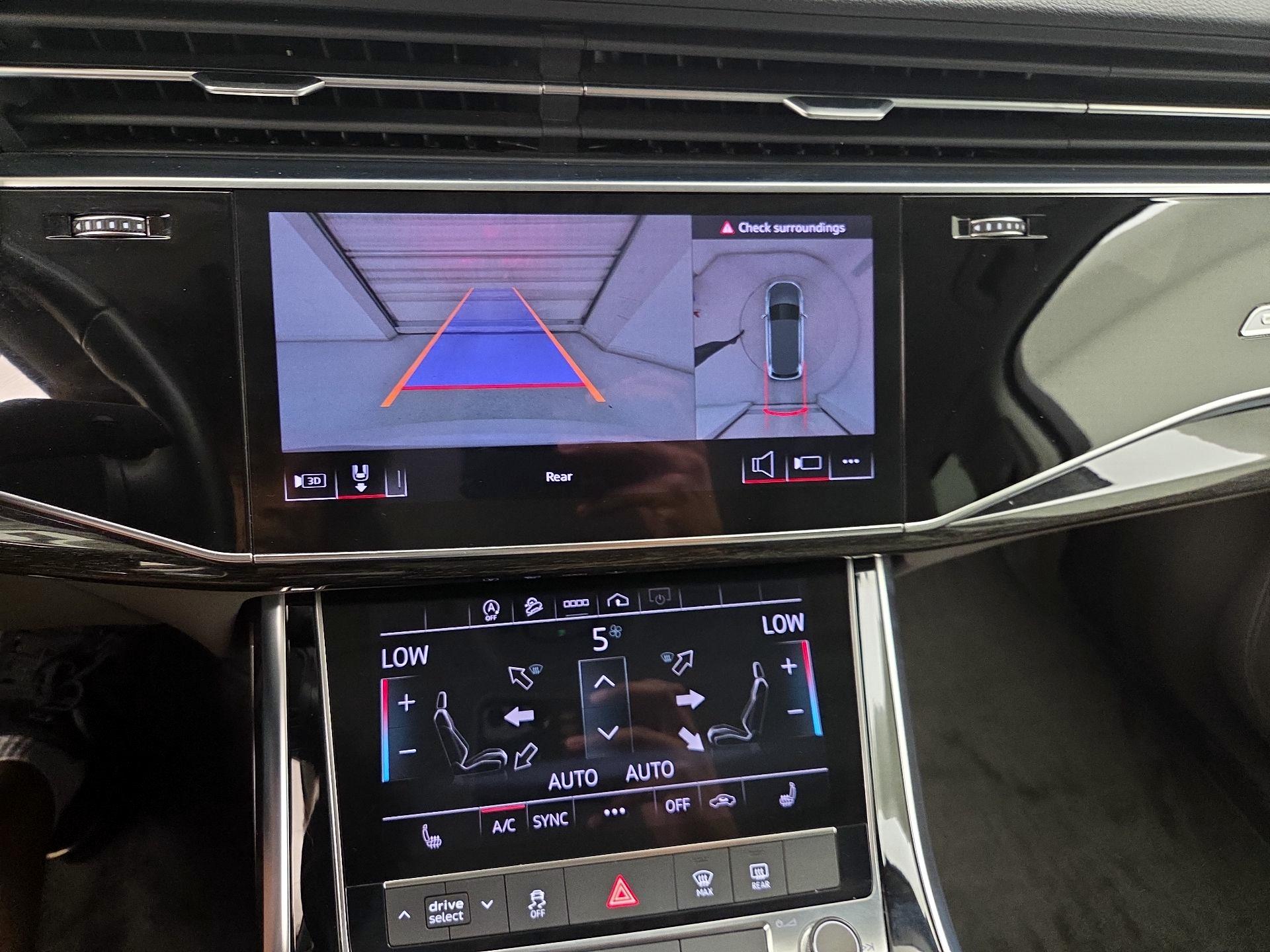 Thumbnail: 2024 Audi Q7 - 15